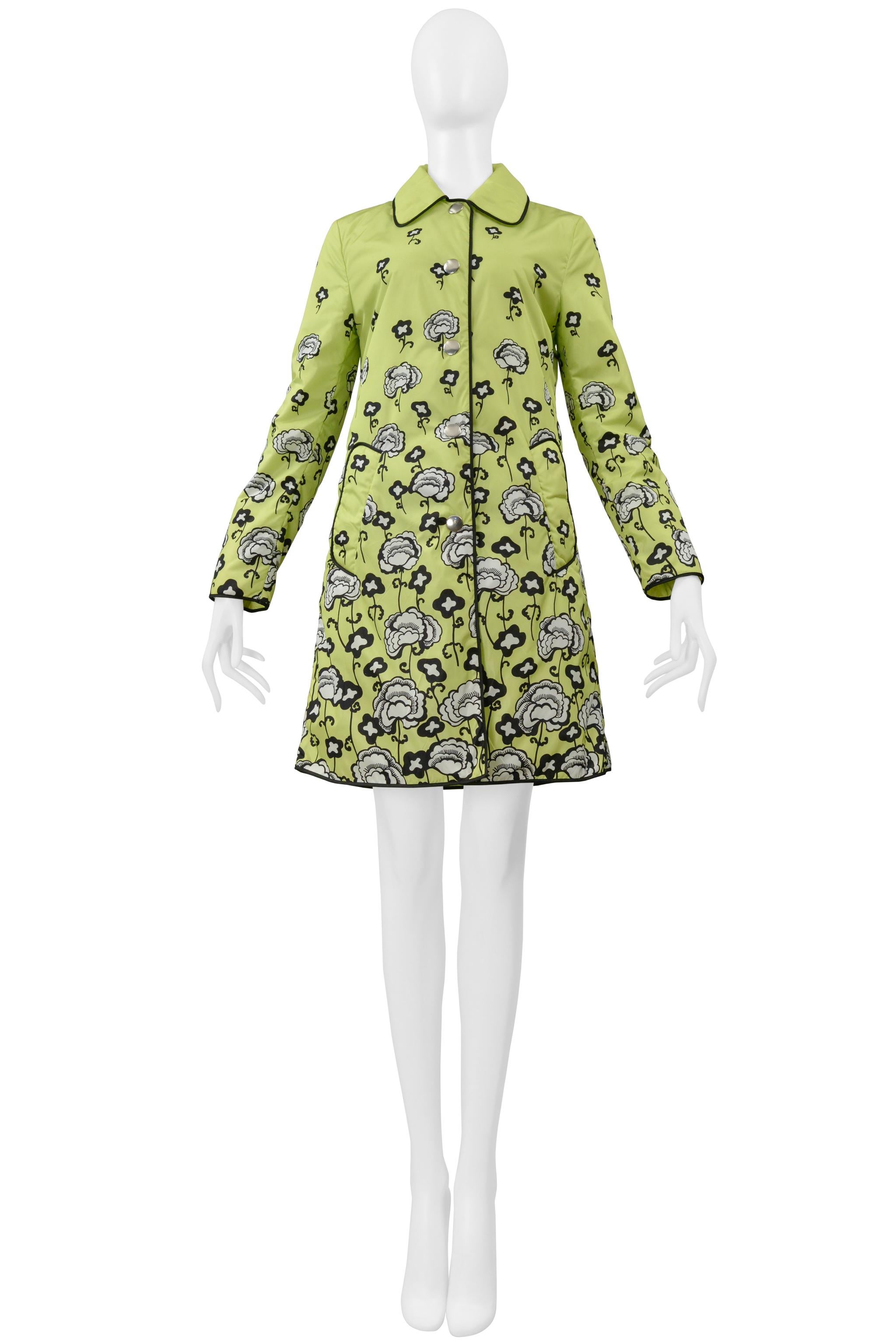 Resurrection Vintage is thrilled to offer a vintage Prada lime green parka featuring a graphic black and white floral print, silver snap front buttons, black trim, side pockets, and knee-length. 

Prada

Size: 38
Fabric: Outershell 100%