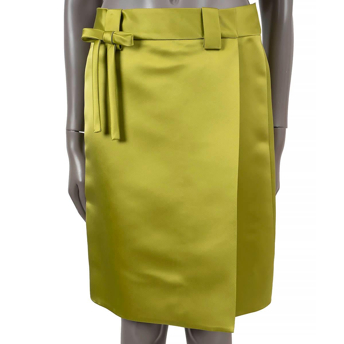 PRADA lime green silk 2019 BOW SATIN WRAP Skirt 38 XS In Excellent Condition For Sale In Zürich, CH