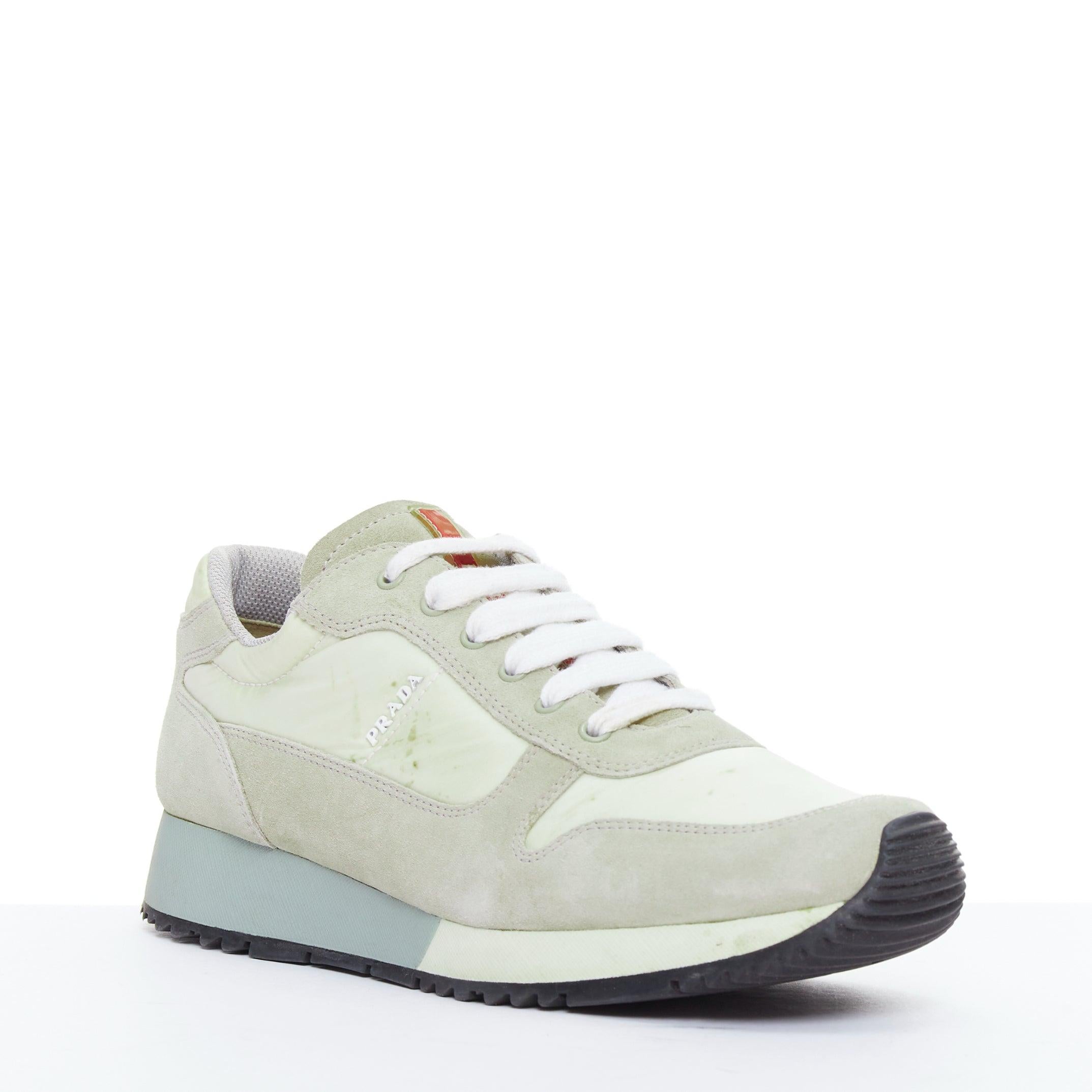 PRADA Linea Rossa cream nylon khaki suede white logo sneakers EU38
Reference: PYCN/A00118
Brand: Prada
Designer: Miuccia Prada
Material: Leather, Nylon
Color: Khaki, Cream
Pattern: Solid
Closure: Lace Up
Lining: Grey Mesh
Made in: