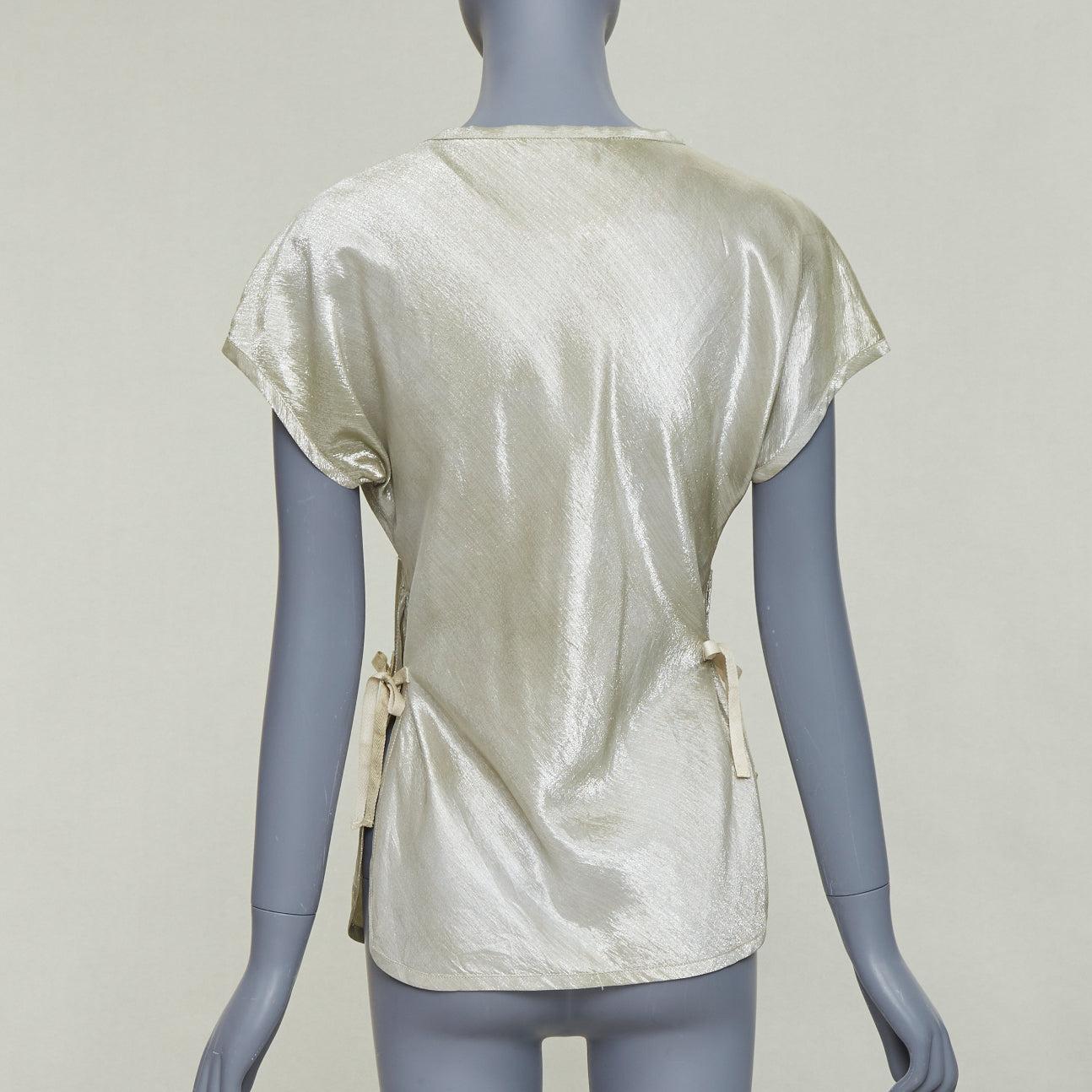 PRADA Linea Rossa Vintage Silberne Seidenmischung Lame Rundhalsausschnitt Seitenbindungen Oberteil IT40 M im Angebot 1
