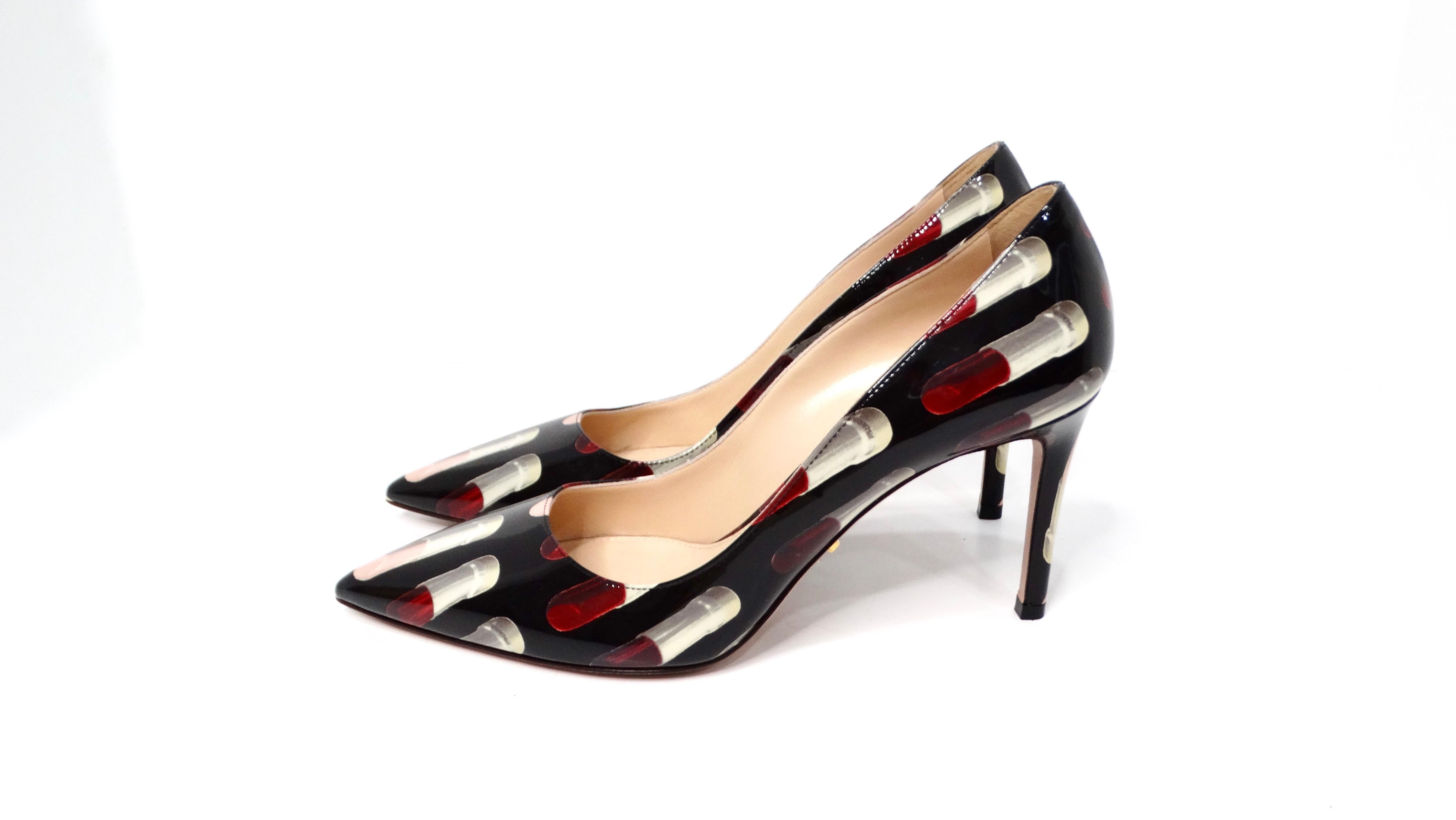 Prada Lipstick Print Patent Leather Pumps In Good Condition For Sale In Scottsdale, AZ