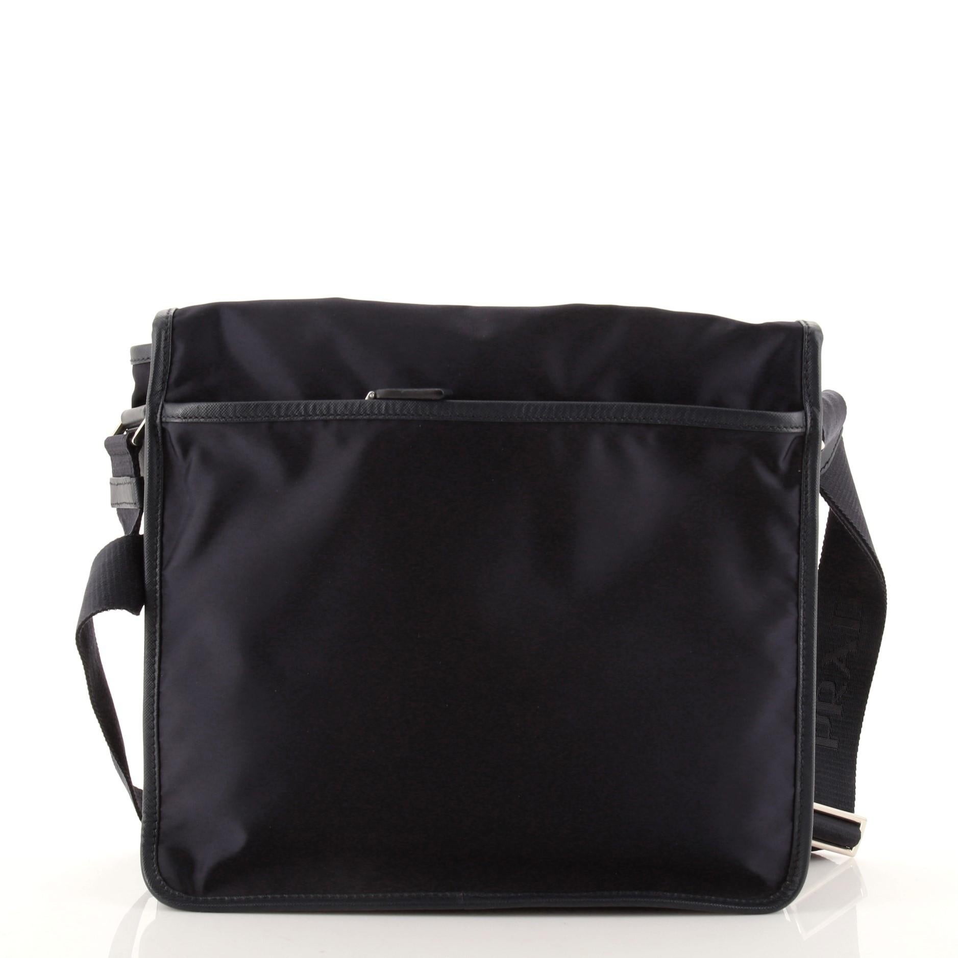 Prada Logo Messenger Bag Tessuto Medium (Schwarz)