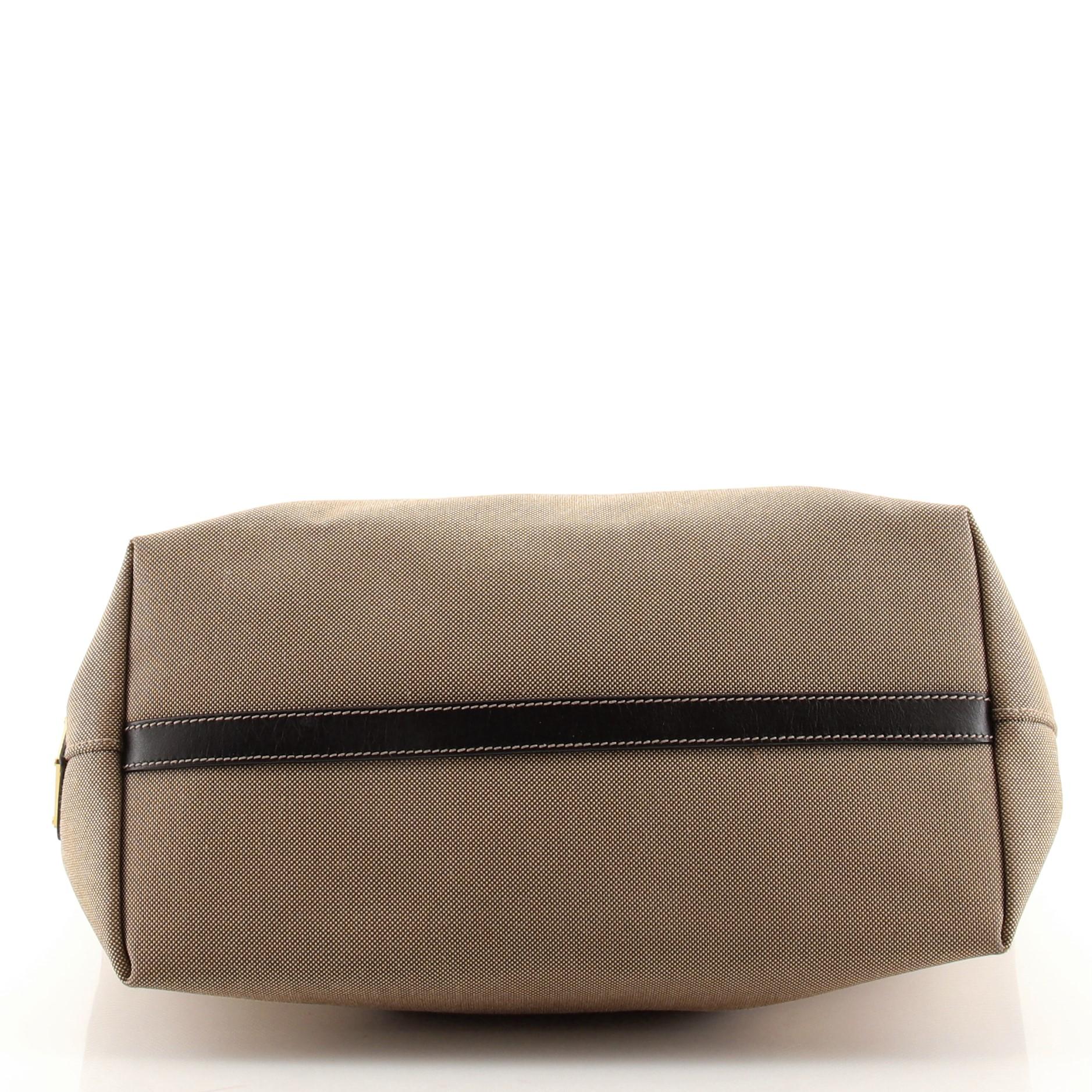 Prada Logo Offene Tragetasche aus Segeltuch Medium im Zustand „Gut“ in NY, NY
