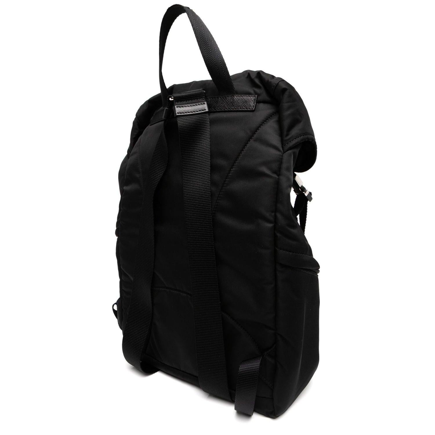 Black
Buckle fastening
Zip-fastening compartment
Main compartment
Adjustable shoulder straps
Condition: Good
This previously owned and used item is in good condition with minimal signs of use.

Please kindly note all items have been previously used