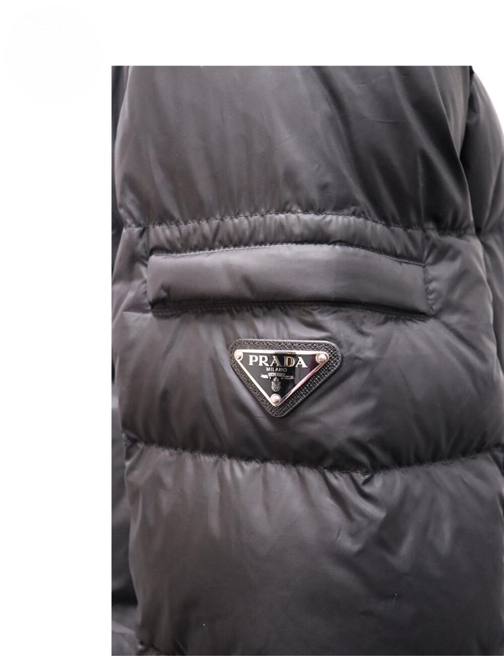 Prada Logo-Plaque Puffer Jacket Size IT 48 In Good Condition In Amman, JO