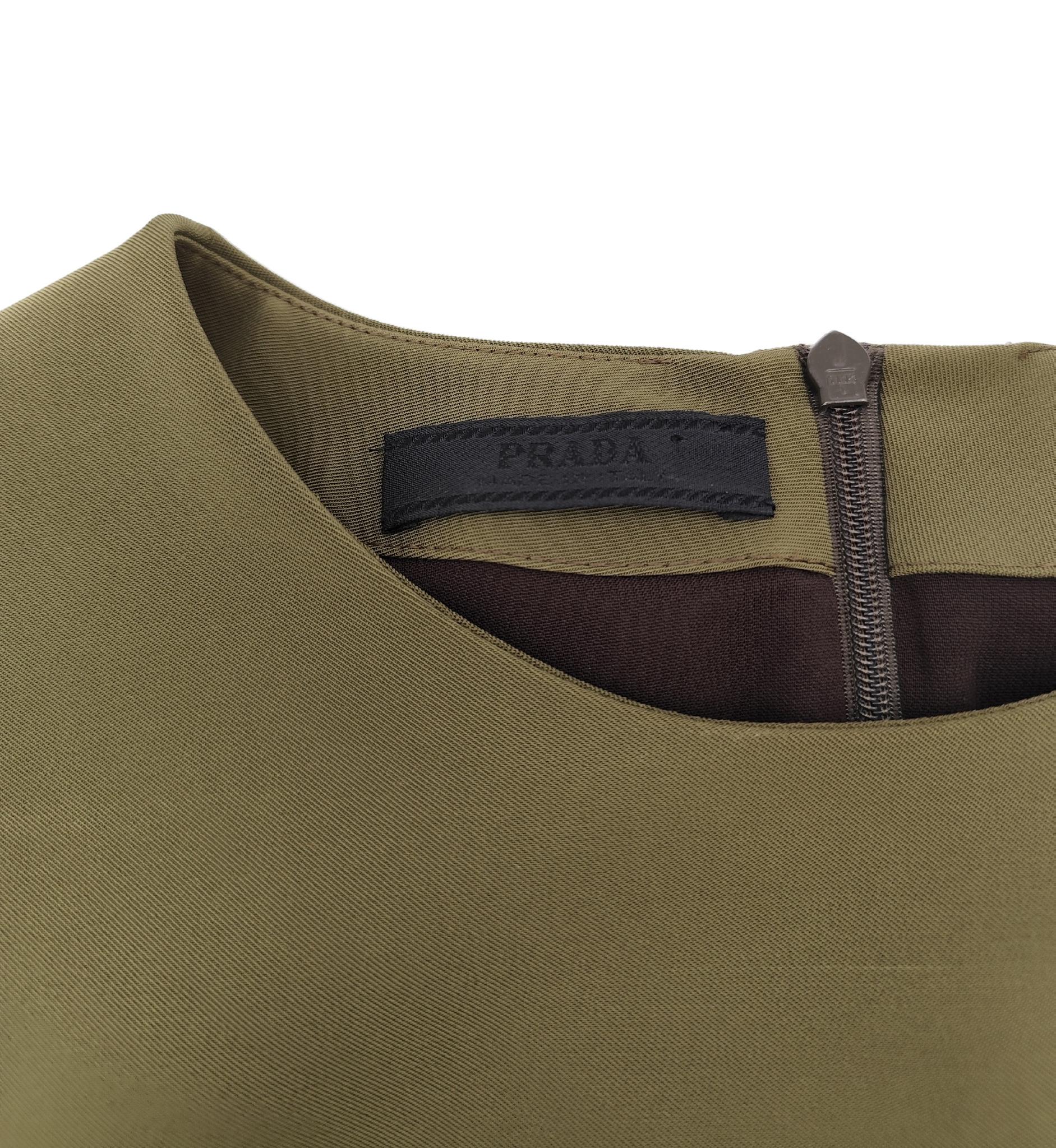 Prada logo straps green midi dress For Sale 3