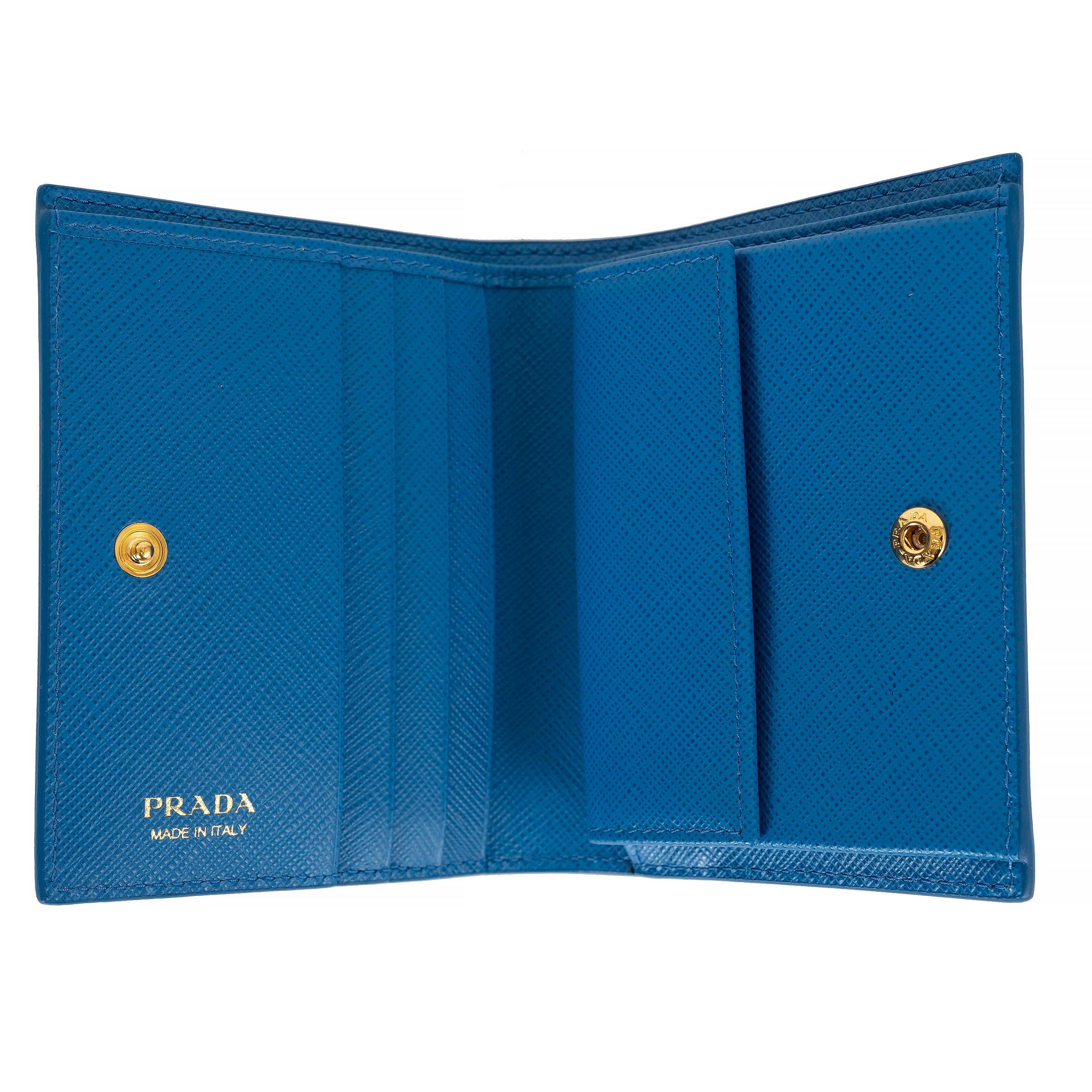Portafoglio PRADA Marea blu in pelle saffiano lucida SMALL 1MV204 In condizioni ottime in vendita a Zürich, CH