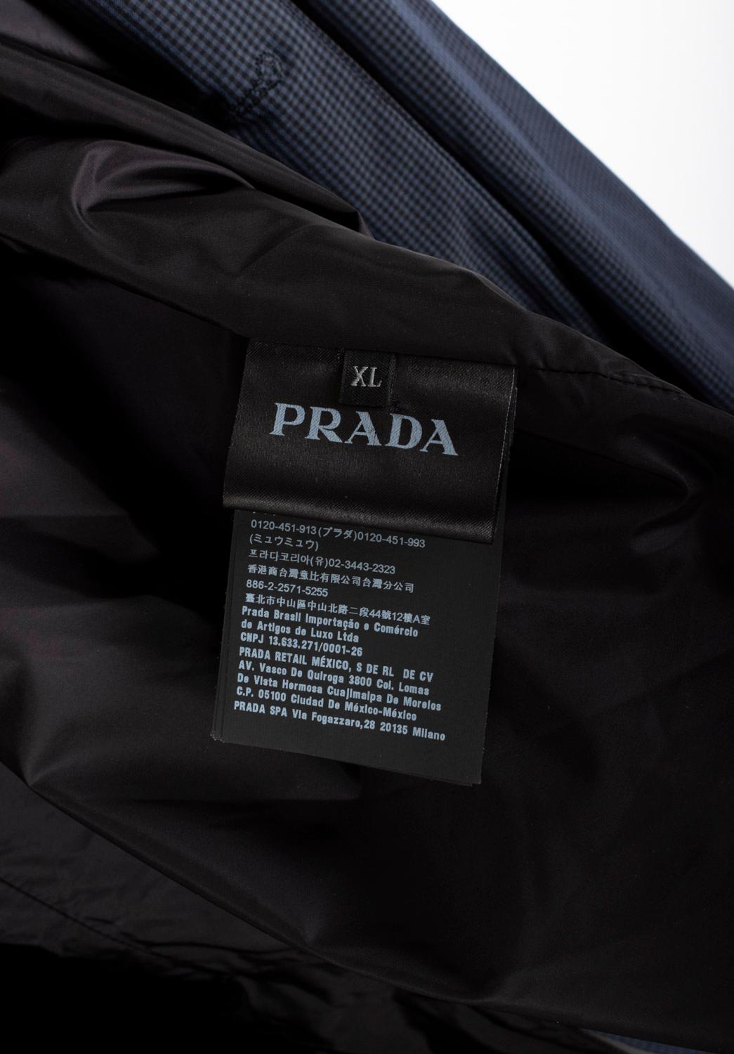 Prada Uomo Cappotto Impermeabile Check Taglia XL, S1353 in vendita 4