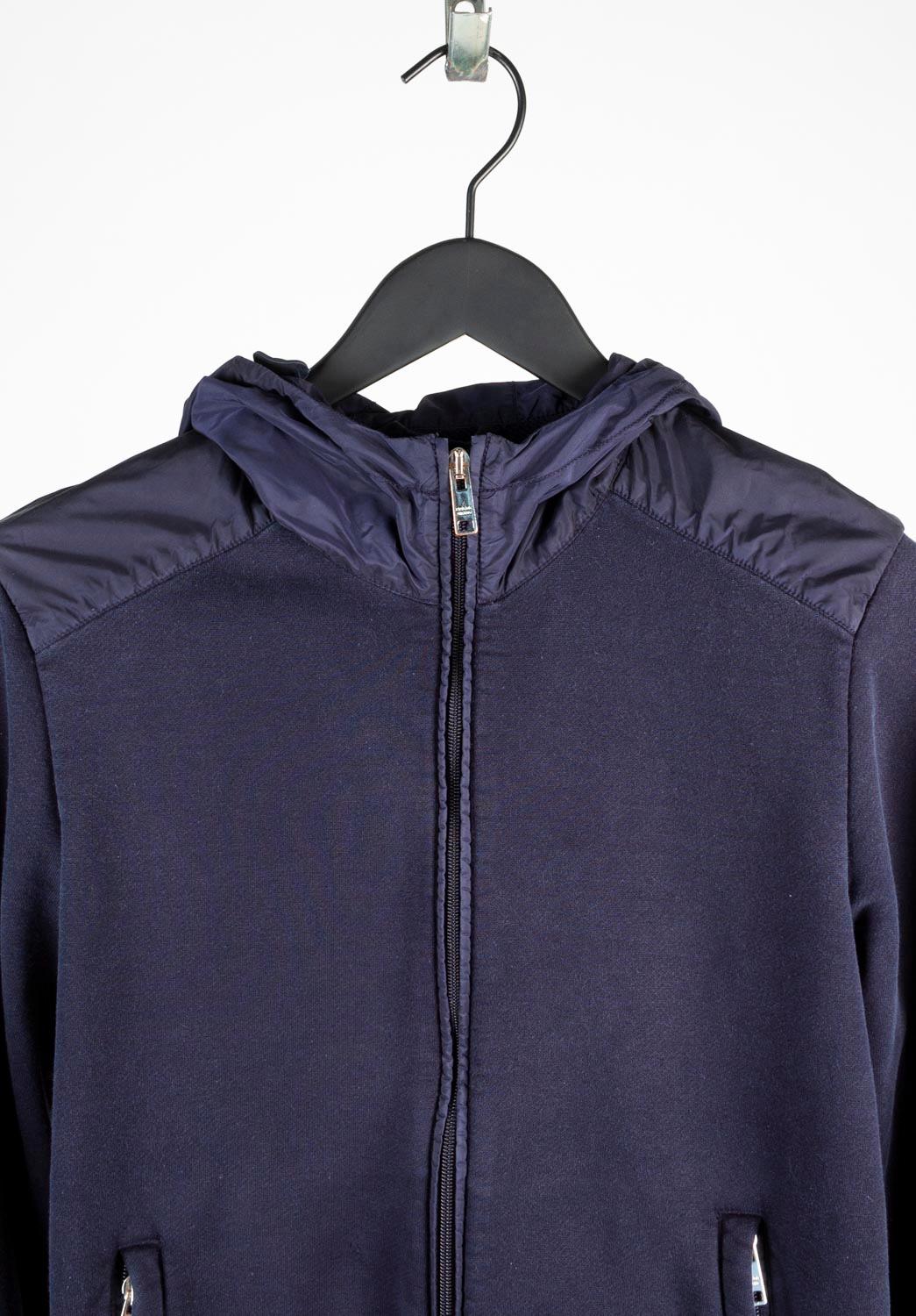 100% genuine Prada Hooded Jacket Jumper, S662
Color: blue
(An actual color may a bit vary due to individual computer screen interpretation)
Material: 100% cotton
Tag size: M
This jacket is great quality item. Rate 8 of 10, very good used