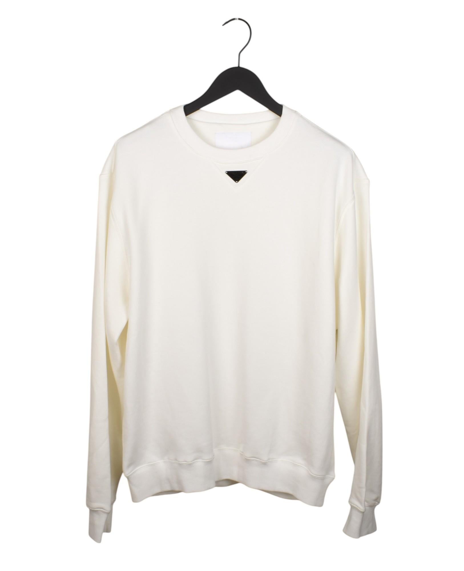 Compruebe mis otros listados. Tiene a la venta mucha más ropa de diseño. Abierto a cualquier oferta.
Artículo en venta 100% auténtico Sudadera Prada Logo Hombre Jumper, S1479, VINU0
Color: blanco
(El color real puede variar un poco debido a la