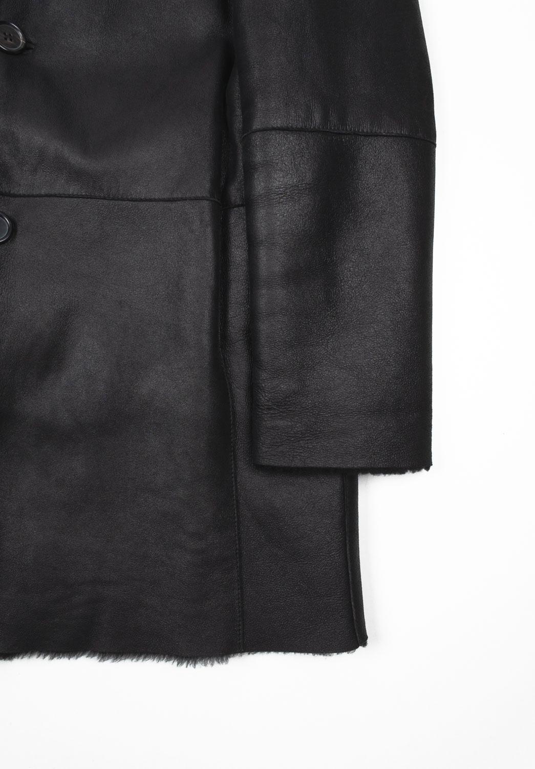 Prada Men Shearling Coat Leather Lng Size ITA46/Medium, S1222 In Excellent Condition For Sale In Kaunas, LT