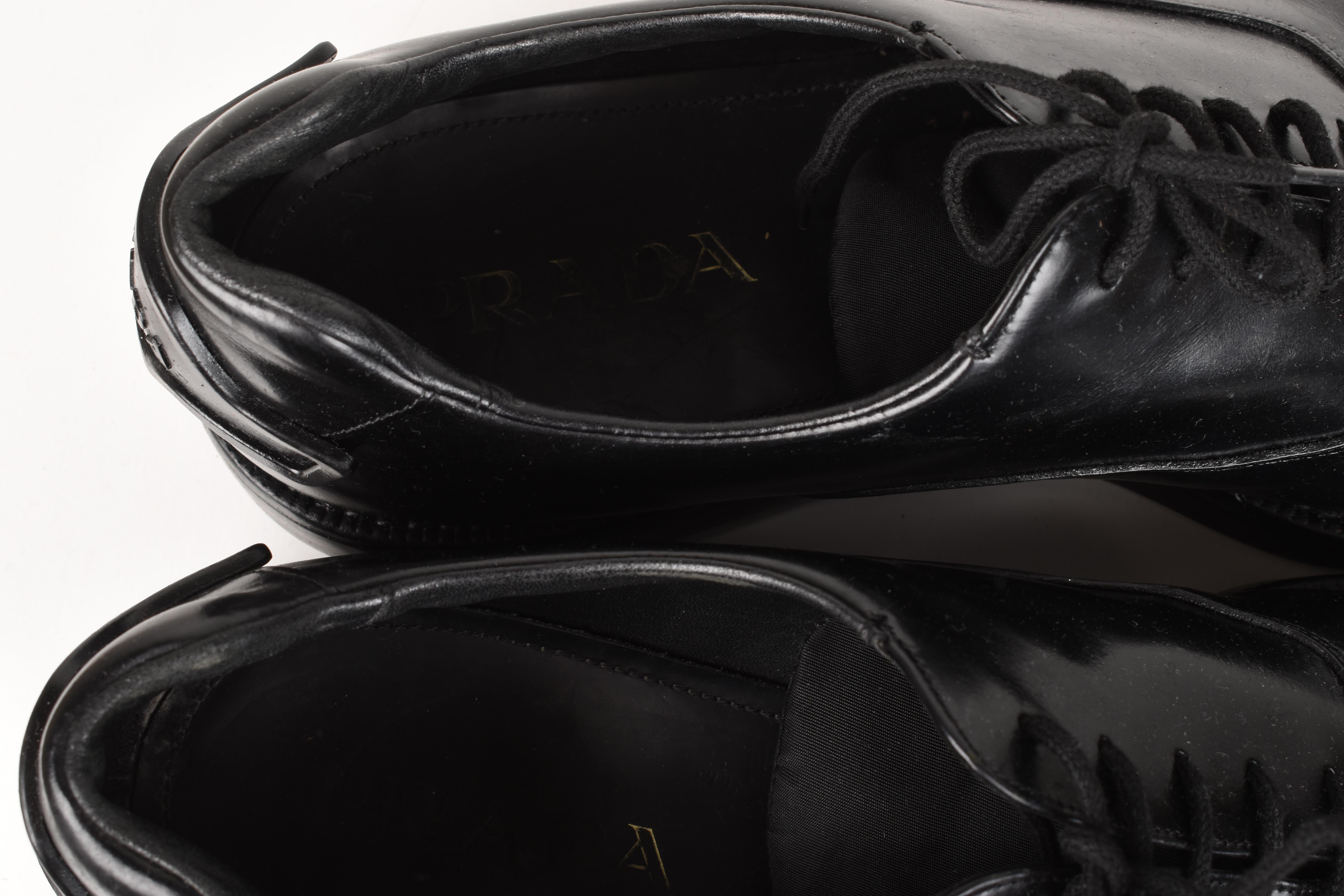 Prada Männer Schuhe Derbies mit Staubbeutel Größe US9/EUR43, UK8, S1462 im Angebot 1