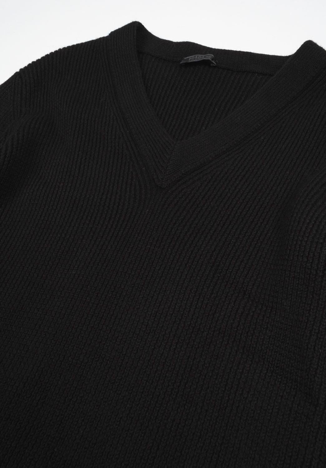 Black Prada Men Sweater Heavy Knit Deep V Neck Size ITA50/L, S1189 For Sale