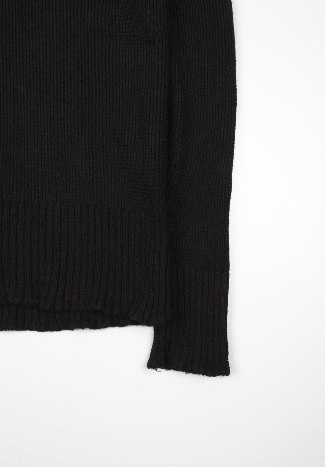 Prada Men Sweater Heavy Knit Deep V Neck Size ITA50/L, S1189 In Excellent Condition For Sale In Kaunas, LT