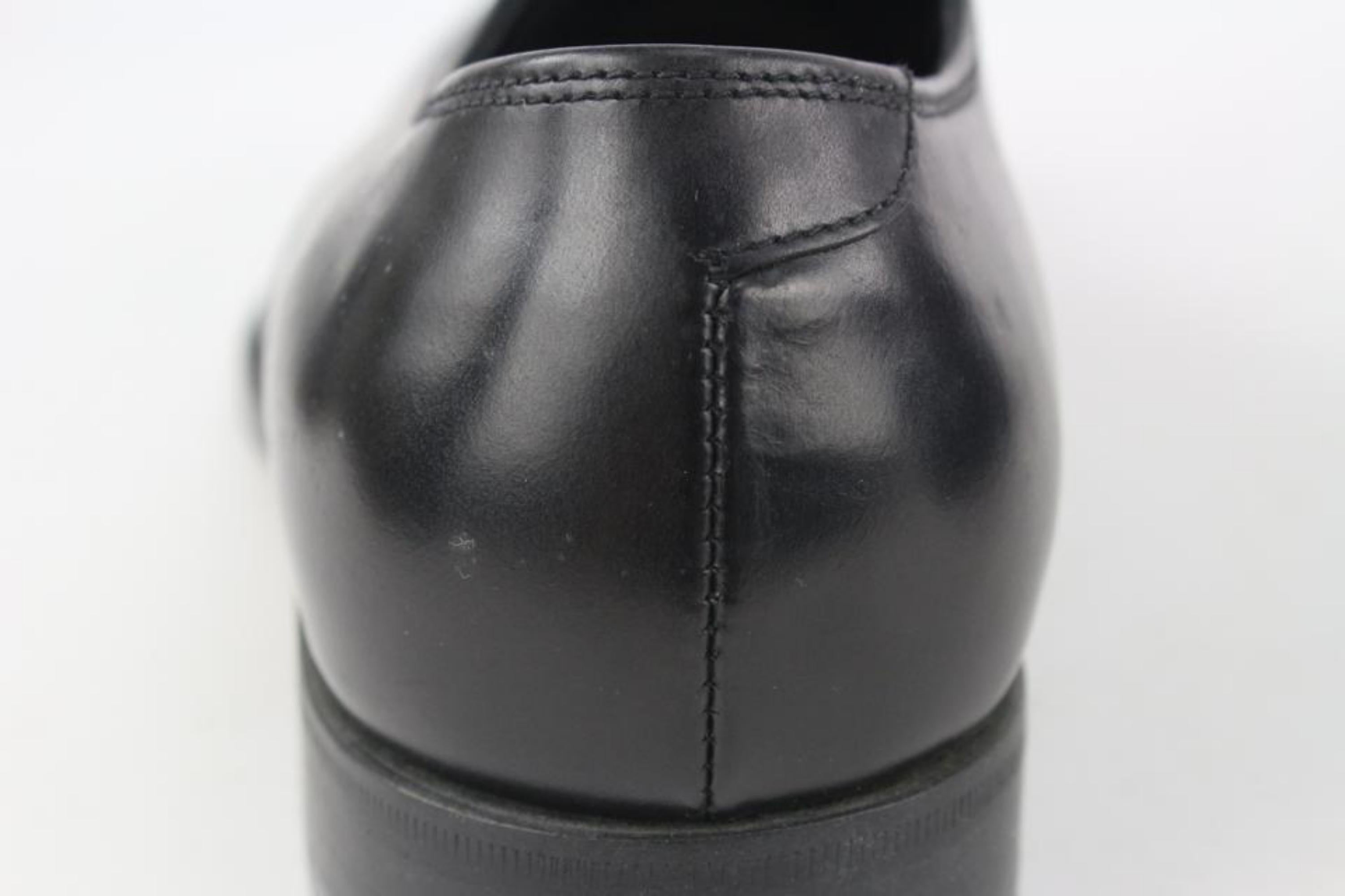 Prada Mens US 10.5 Black Cordovan Leather Lace up Classic Derby Shoe 2PR1112 For Sale 2