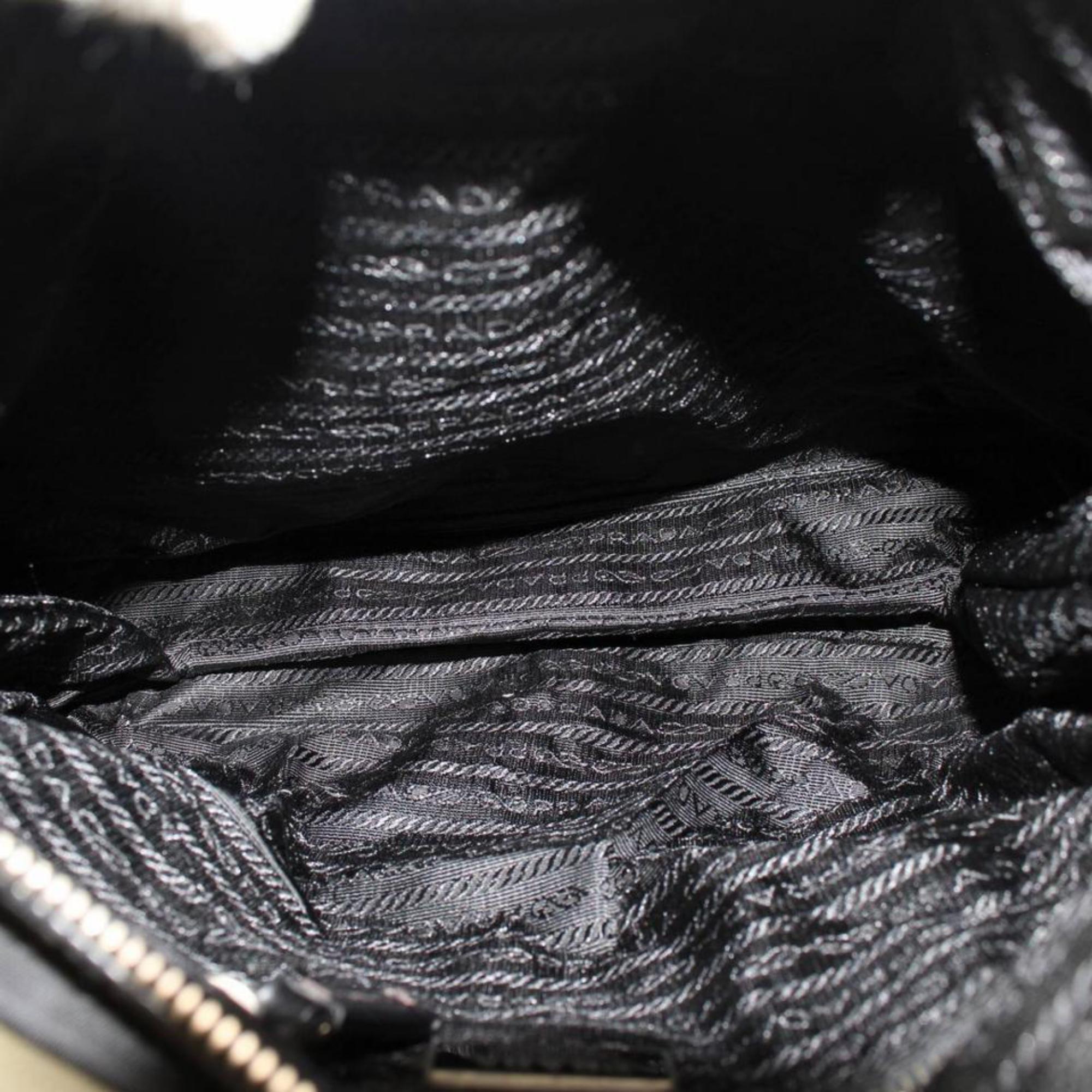Women's Prada Messenger 867628 Black Nylon Cross Body Bag For Sale