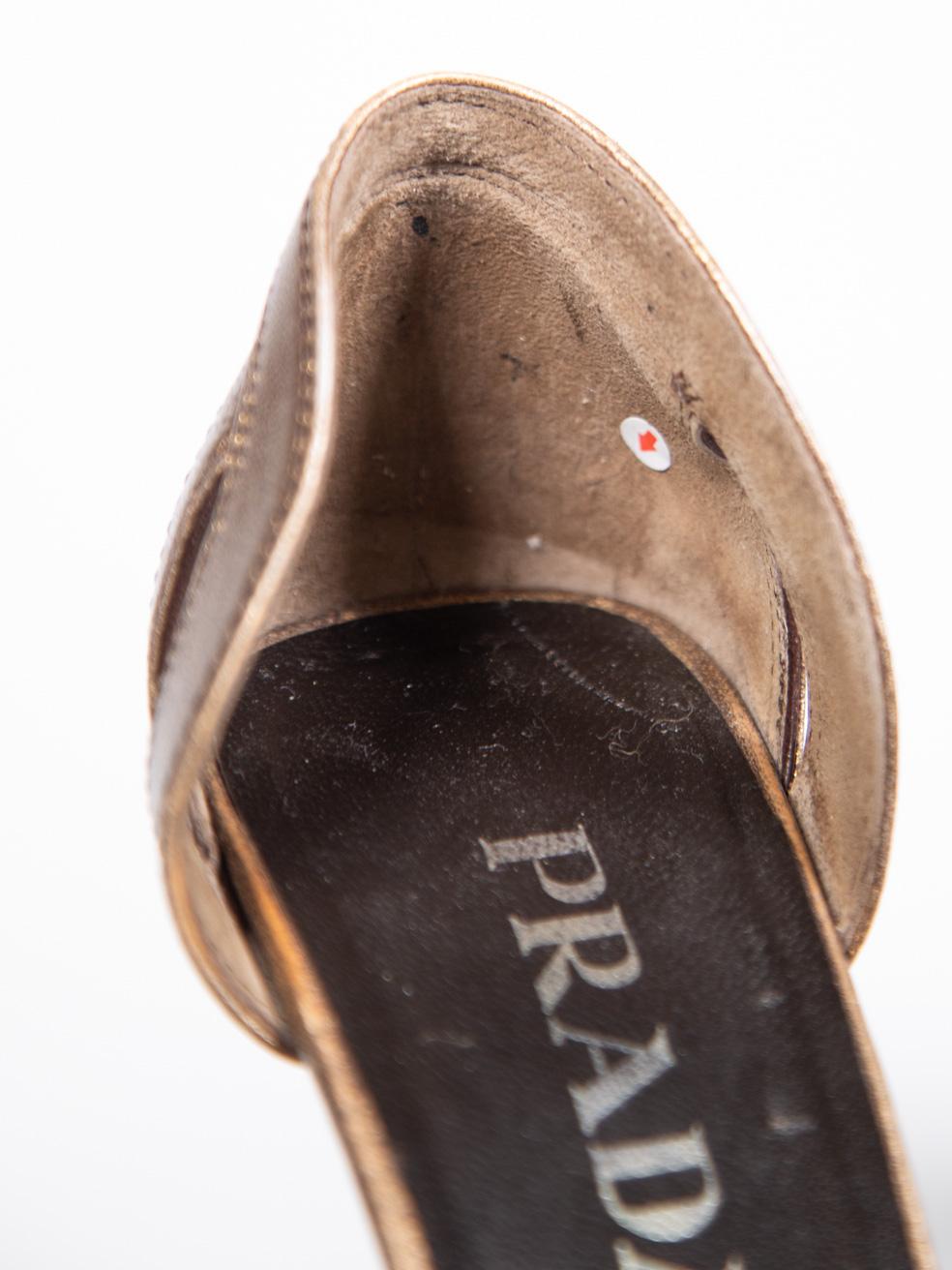Prada Metallic Brown Leder Peep Toe Heels Größe IT 37.5 im Angebot 4