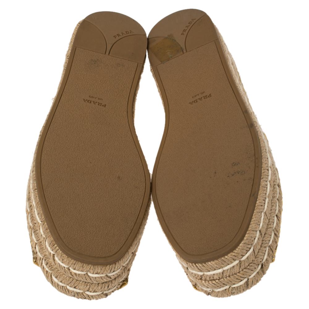 Prada Metallic Gold Leder Peep Toe Plattform Espadrilles Größe 37.5 im Zustand „Gut“ in Dubai, Al Qouz 2