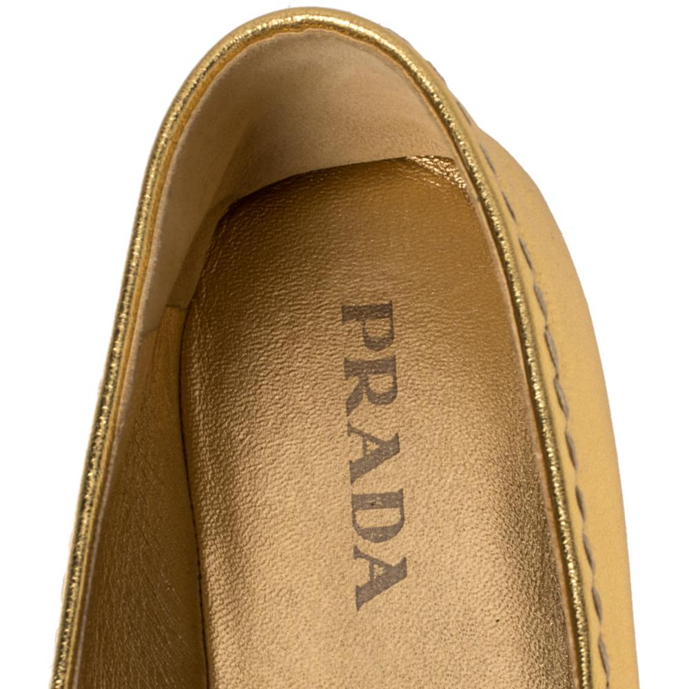 Prada Metallic Gold Leather Peep Toe Platform Espadrilles Size 37.5 In Good Condition In Dubai, Al Qouz 2