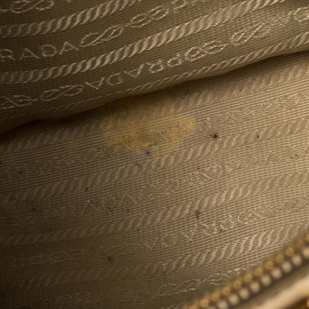 Prada Metallic Gold Saffiano Lux Leder-Tasche mit doppeltem Reißverschluss 6