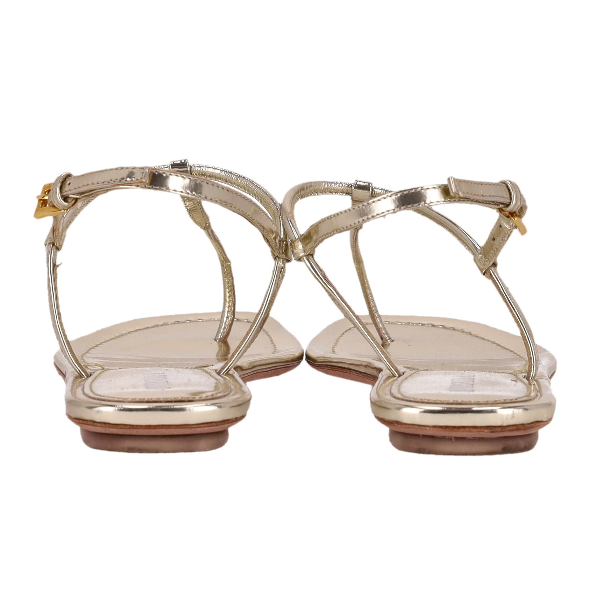 Sandales à lanières en cuir métallisé de Prada Excellent état - En vente à London, GB