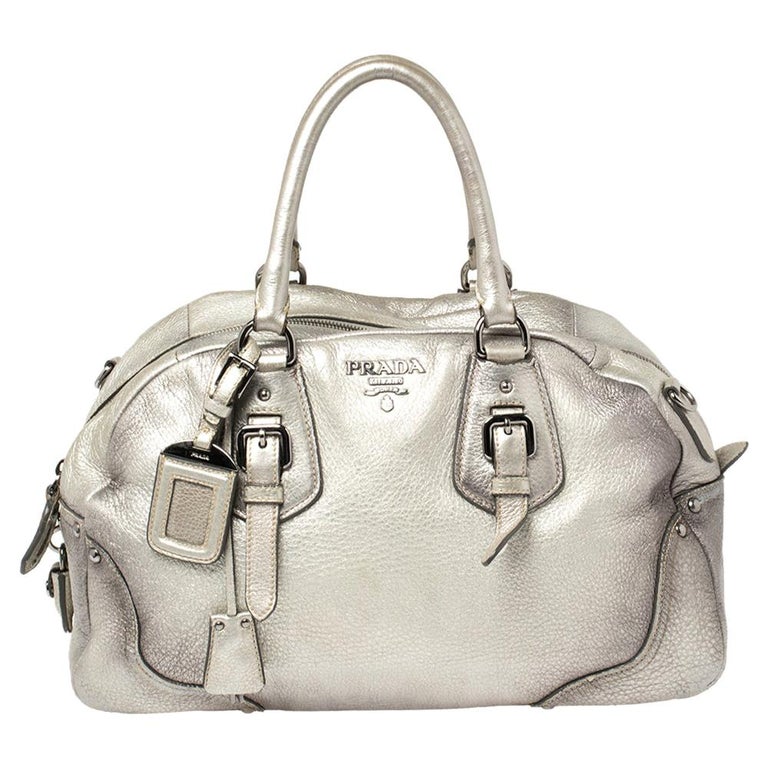 Maak het zwaar Grootte statisch Prada Metallic Silver Cervo Antik Leather Bauletto Bag For Sale at 1stDibs