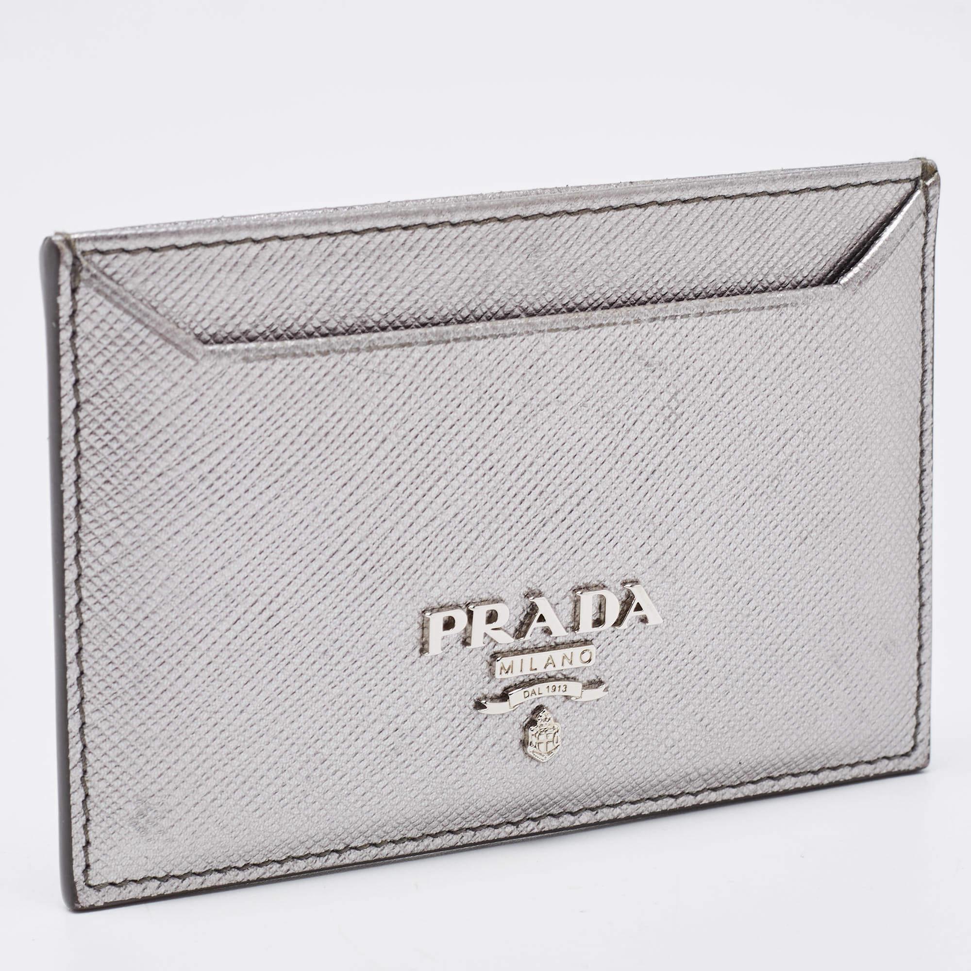 This stylish and functional cardholder is a must-have in your collection. It is equipped with multiple, well-lined slots to hold your cards.

