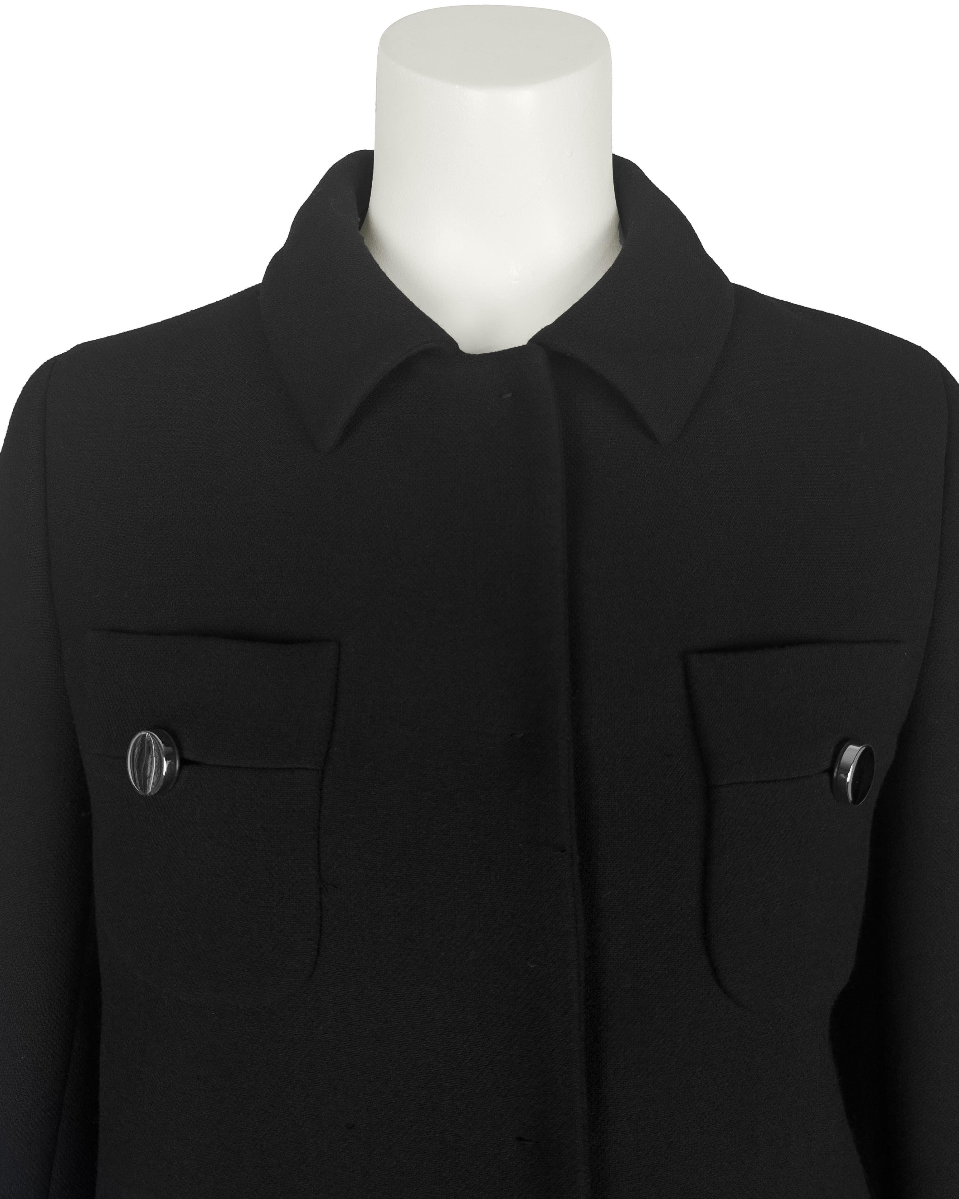 Set giacca e gonna in crepe di lana nera di Prada della metà degli anni 2000 In condizioni buone in vendita a Toronto, Ontario