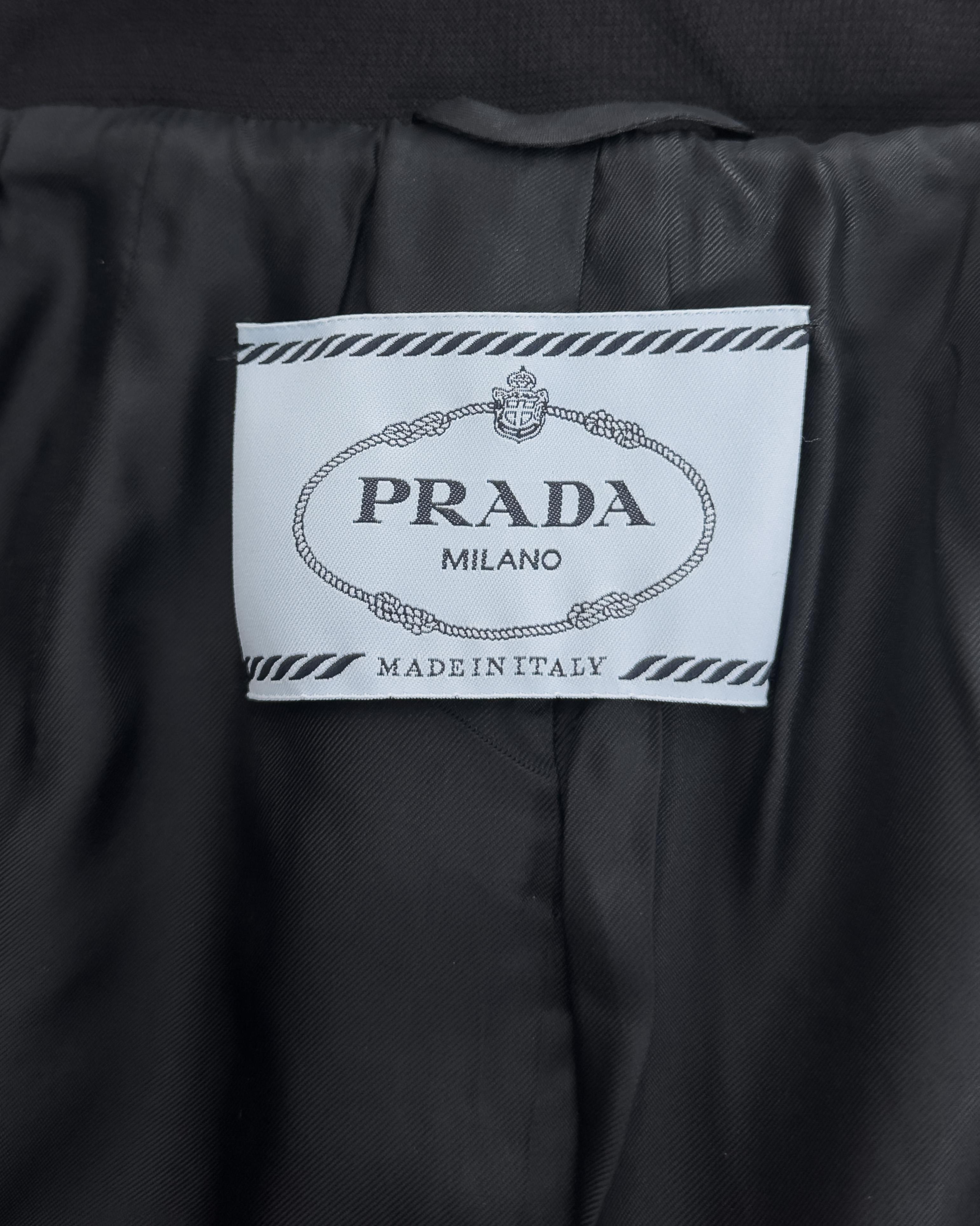 da uomo o donna Set giacca e gonna in crepe di lana nera di Prada della metà degli anni 2000 in vendita