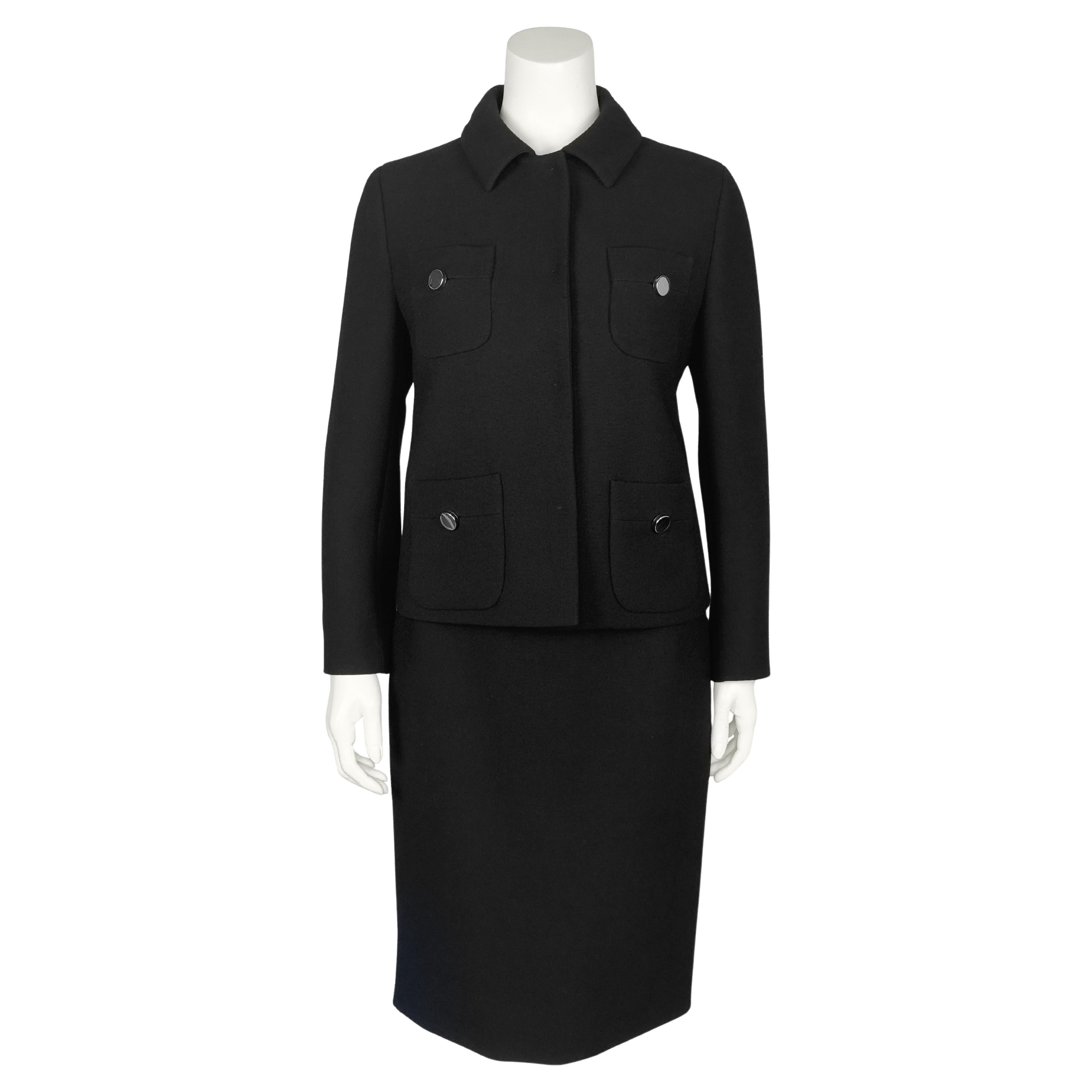 Set giacca e gonna in crepe di lana nera di Prada della metà degli anni 2000