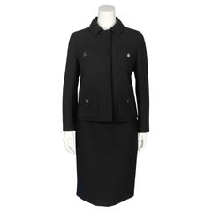 Set giacca e gonna in crepe di lana nera di Prada della metà degli anni 2000