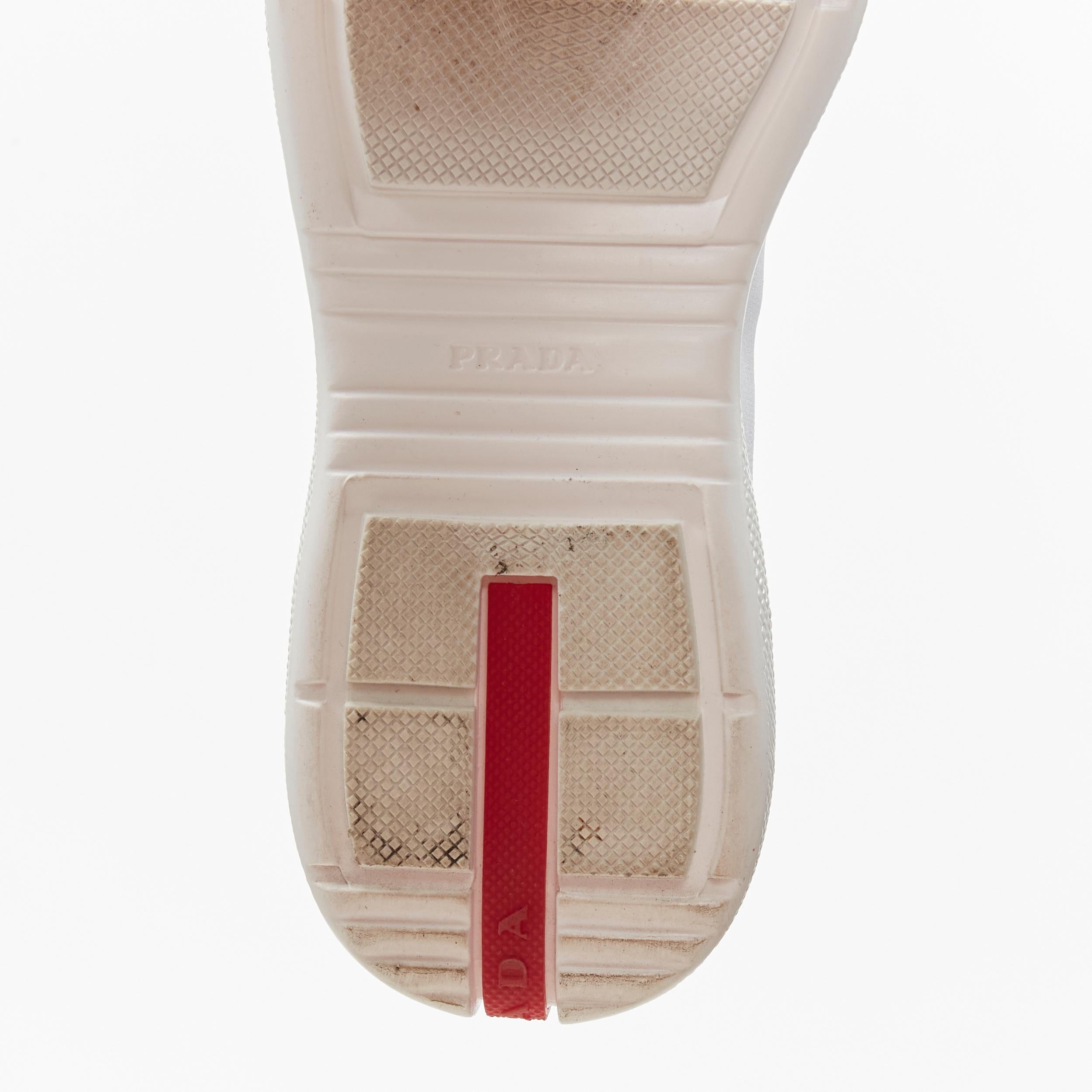 PRADA Milano schwarzes Logo Band weiße Socke stricken hohe Top-Sneaker EU35.5 im Angebot 6