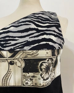 Prada mini Dress. Spring/Summer 2018.
In black cotton, featuring comics print