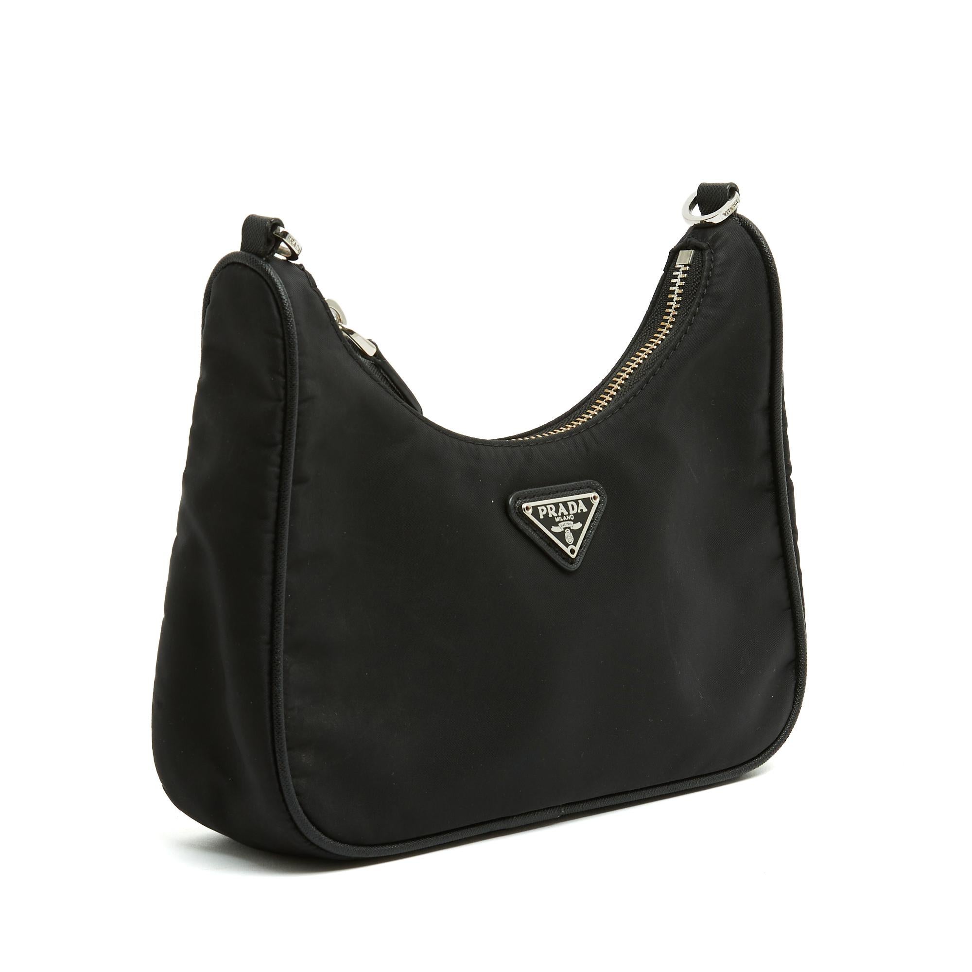 Prada Mini Sac Re Edition 2005 Black Re Nylon Mini Shoulder Bag In Excellent Condition For Sale In PARIS, FR