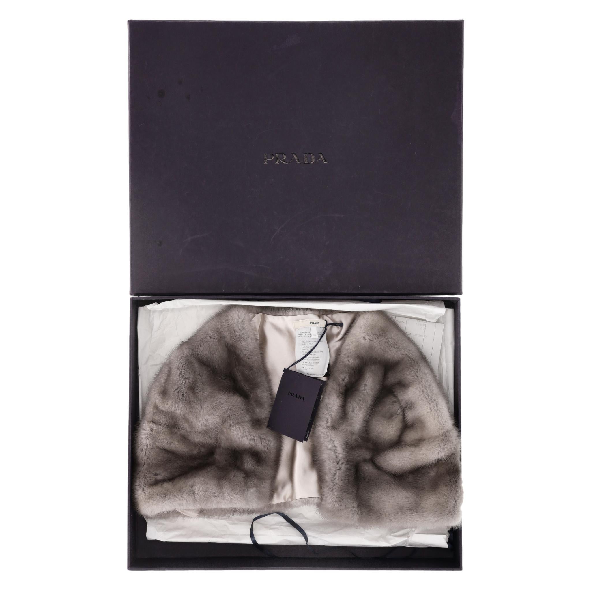 Prada Mink Fur Bolero Jacket en Nuevo estado para la venta en London, GB