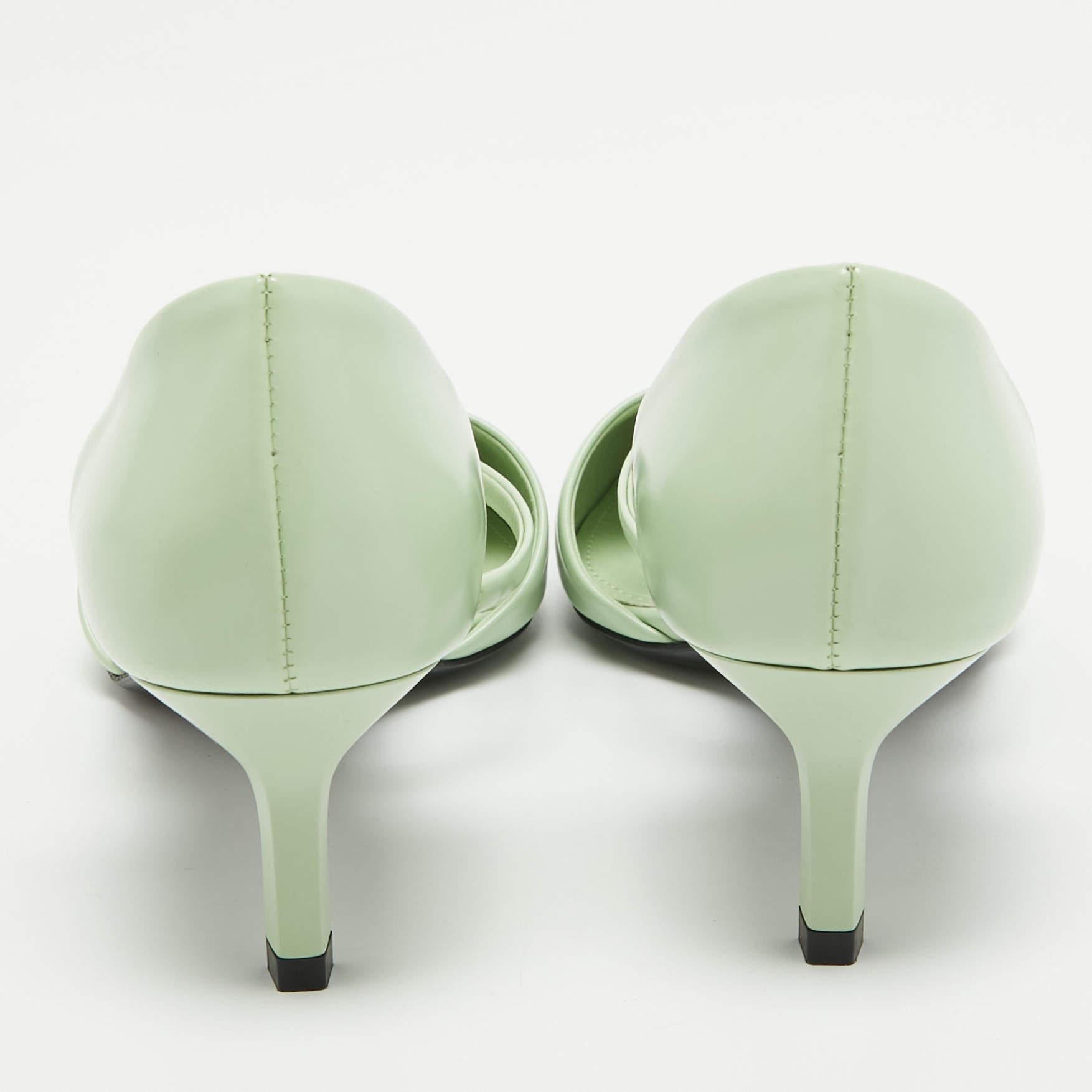 Prada Mint Green Leather Mary Jane D'orsay Pumps Size 37 In Excellent Condition In Dubai, Al Qouz 2