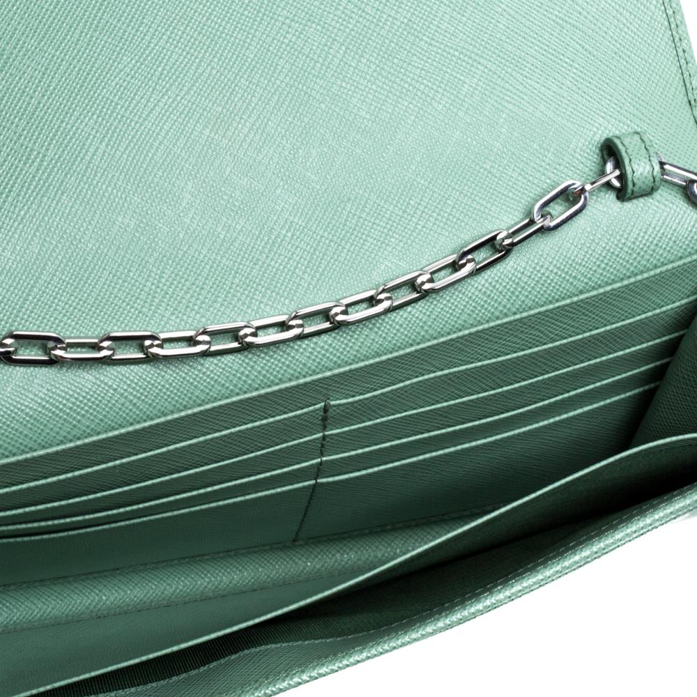 Prada Mint Green Saffiano Leather Wallet On Chain In Excellent Condition In Dubai, Al Qouz 2