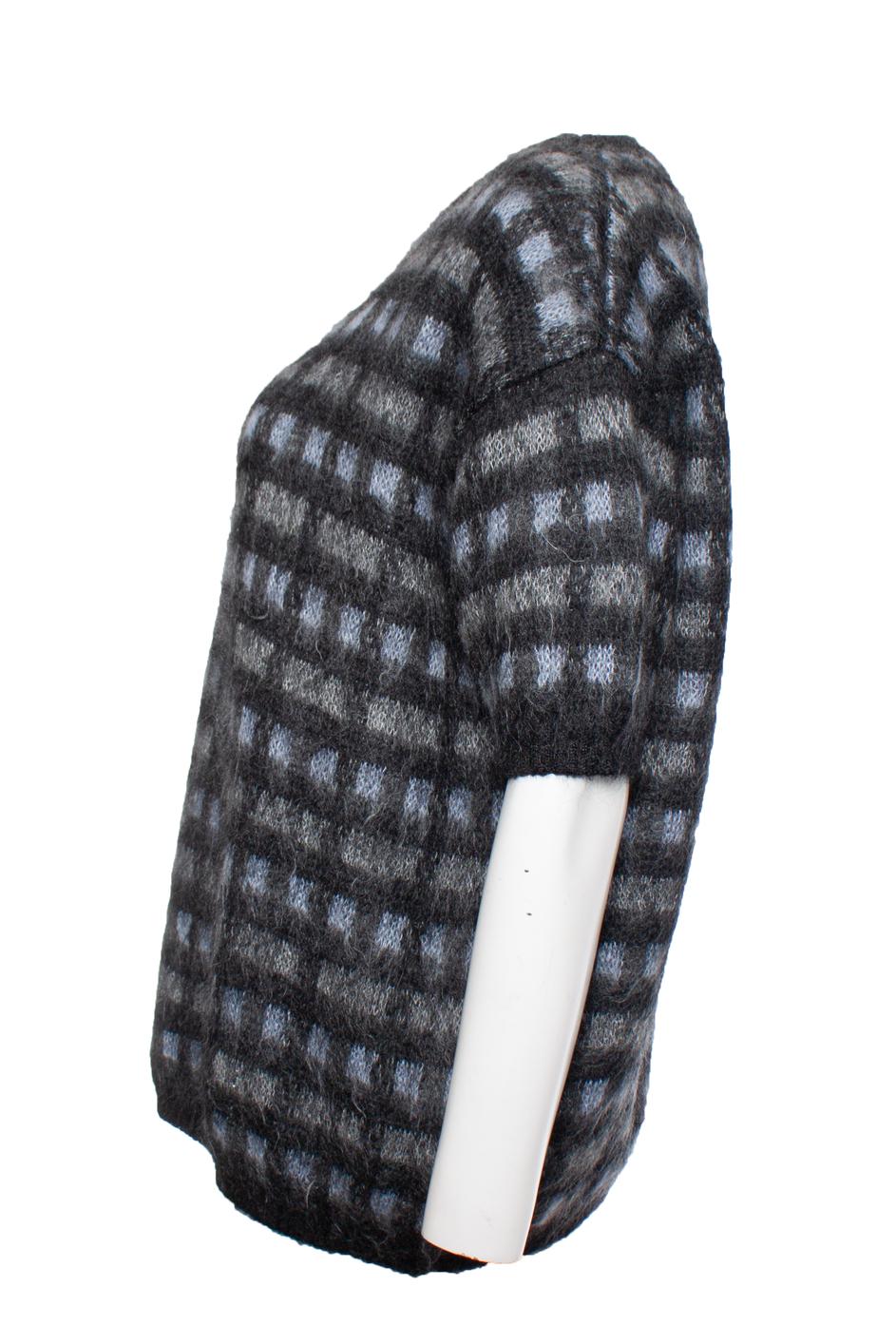 Noir Prada, Pull en mohair à manches courtes en vente