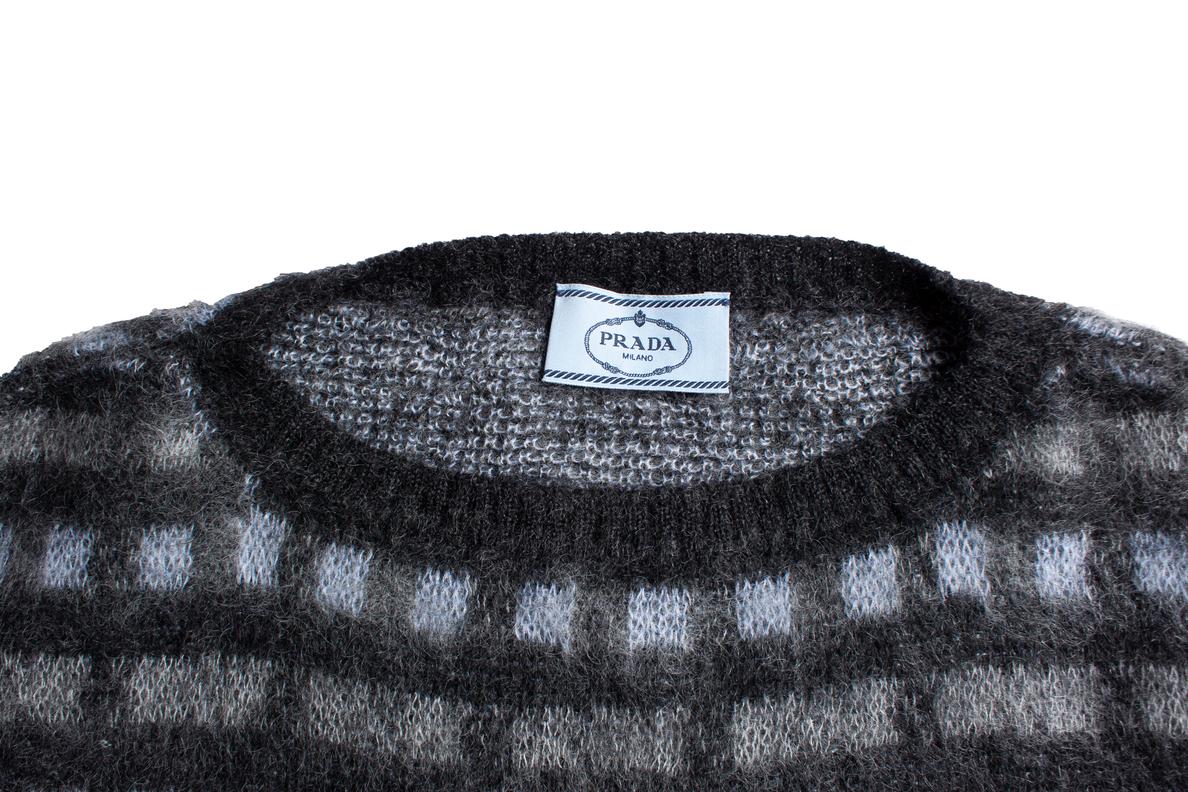 Prada, Pull en mohair à manches courtes Pour femmes en vente