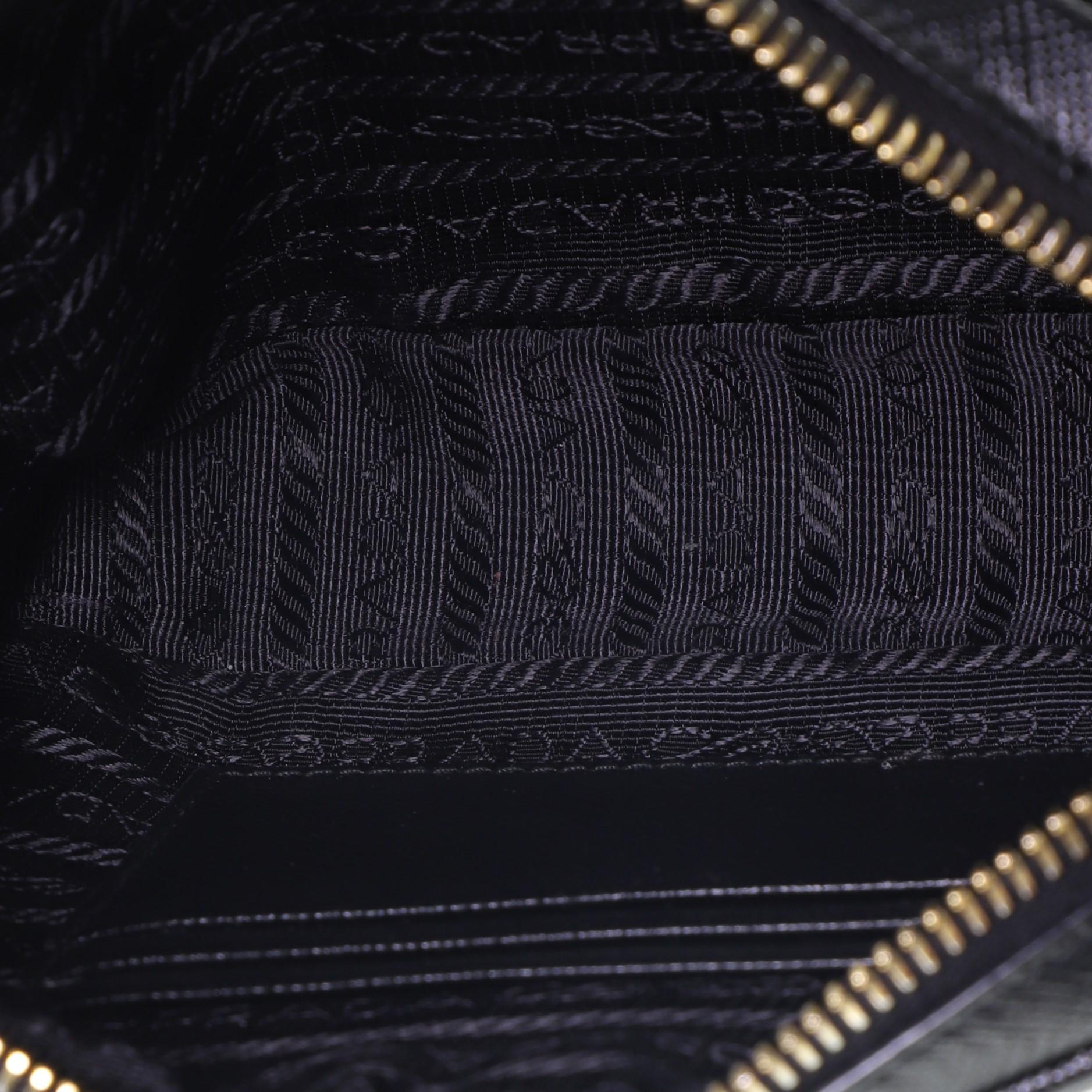 Prada Monochrome Kameratasche aus Saffianoleder von Prada für Damen oder Herren