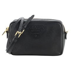 Prada Monochrome Kameratasche aus Saffianoleder von Prada