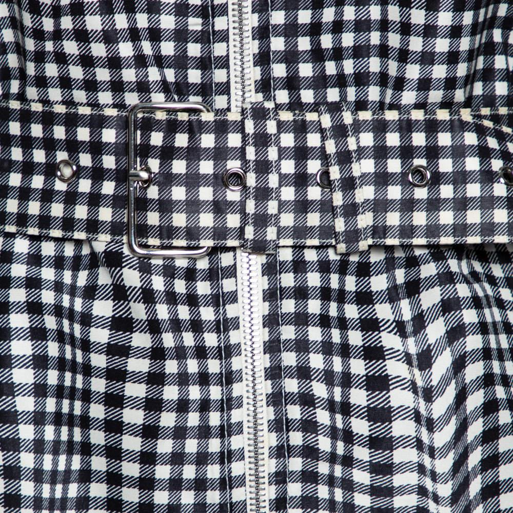  Prada Monochrome Checkered Silk Zip Front Belted Coat M For Sale 2