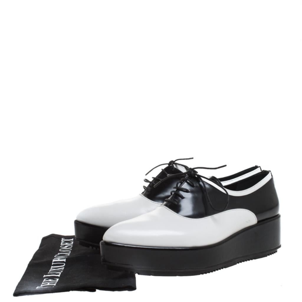 Prada Monochrome Leather Platform Oxford Pointed Toe Flats Size 38.5 2