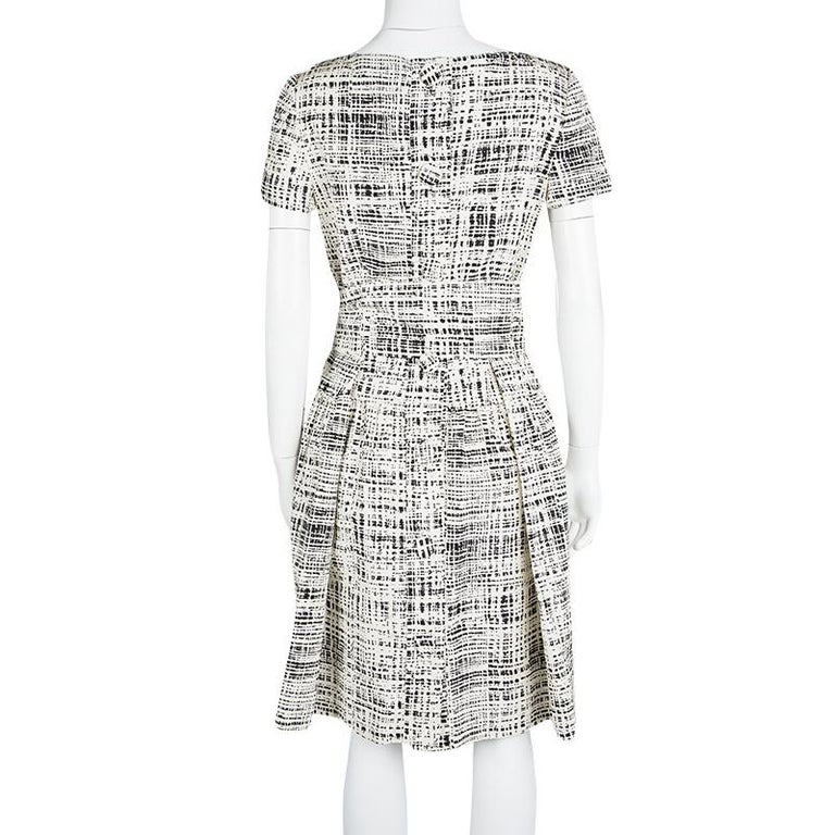 Prada Monochrome Printed Silk Short Sleeve Pocket Detail Belted Dress M ...