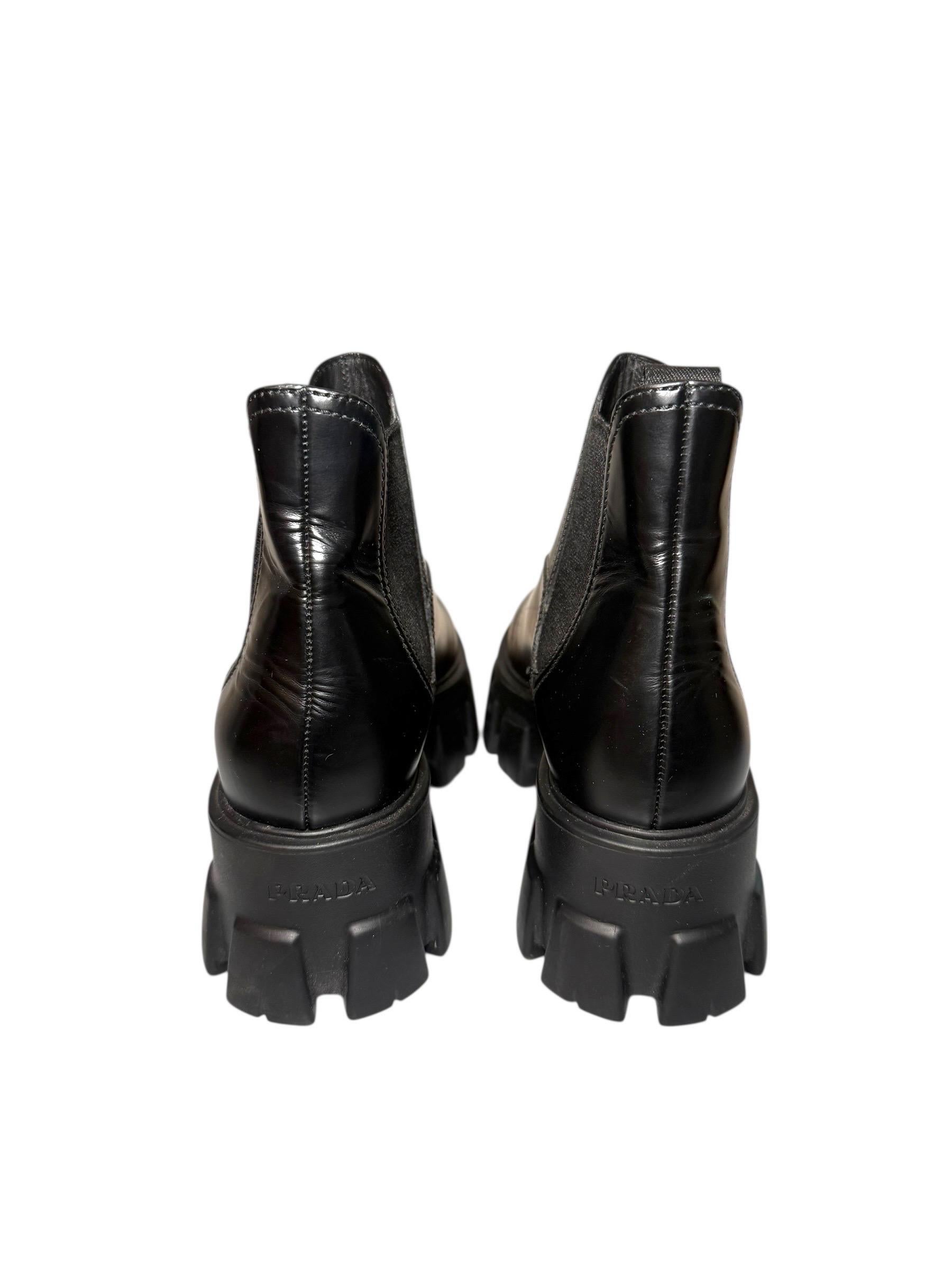 Prada - Monolith Lug-Sole Polished Leather Chelsea Boots - FW21 - Size 38 en vente 3