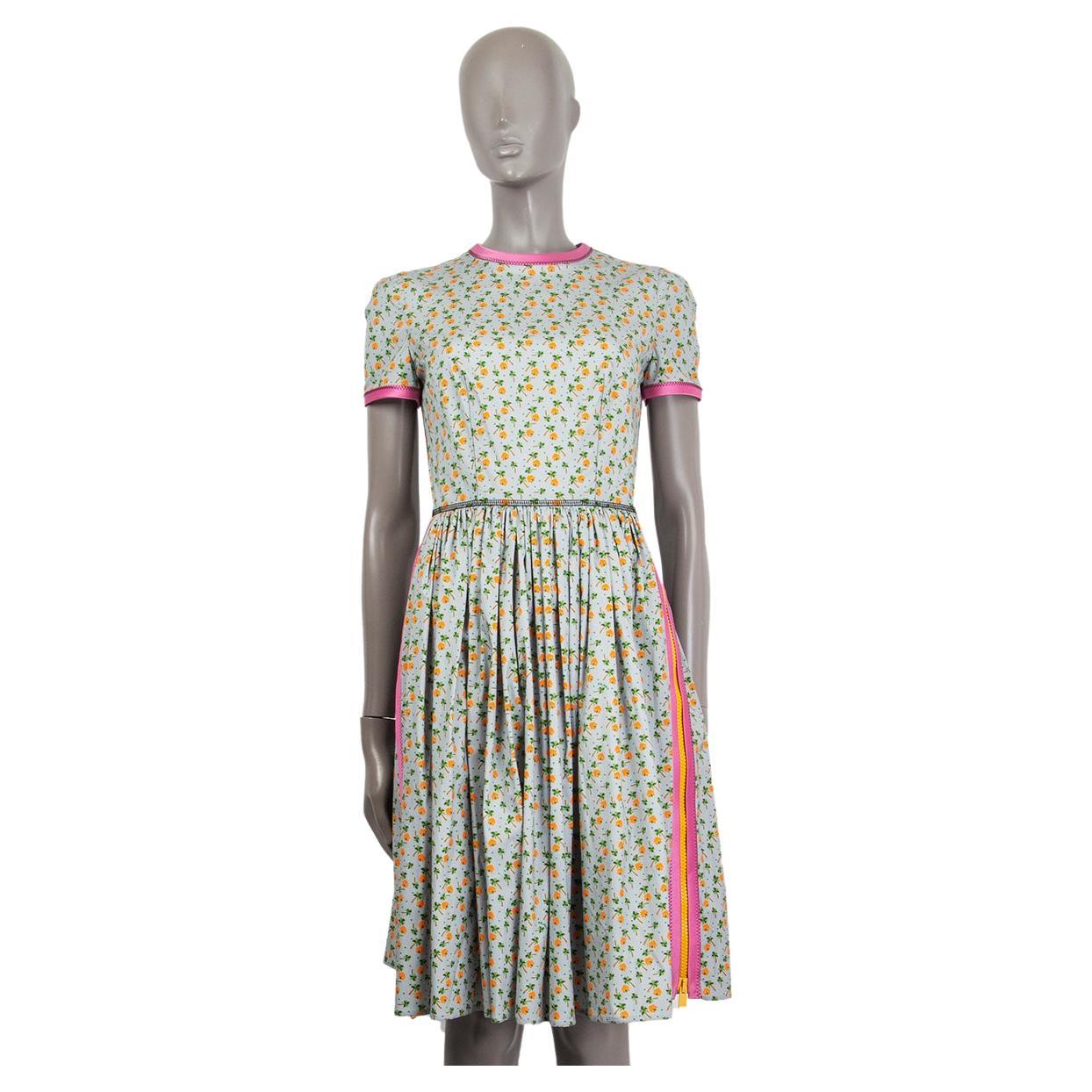 PRADA Mehrfarbiges Kleid mit kurzen Ärmeln aus Baumwolle mit PRINTED-Druck 38 XS im Angebot