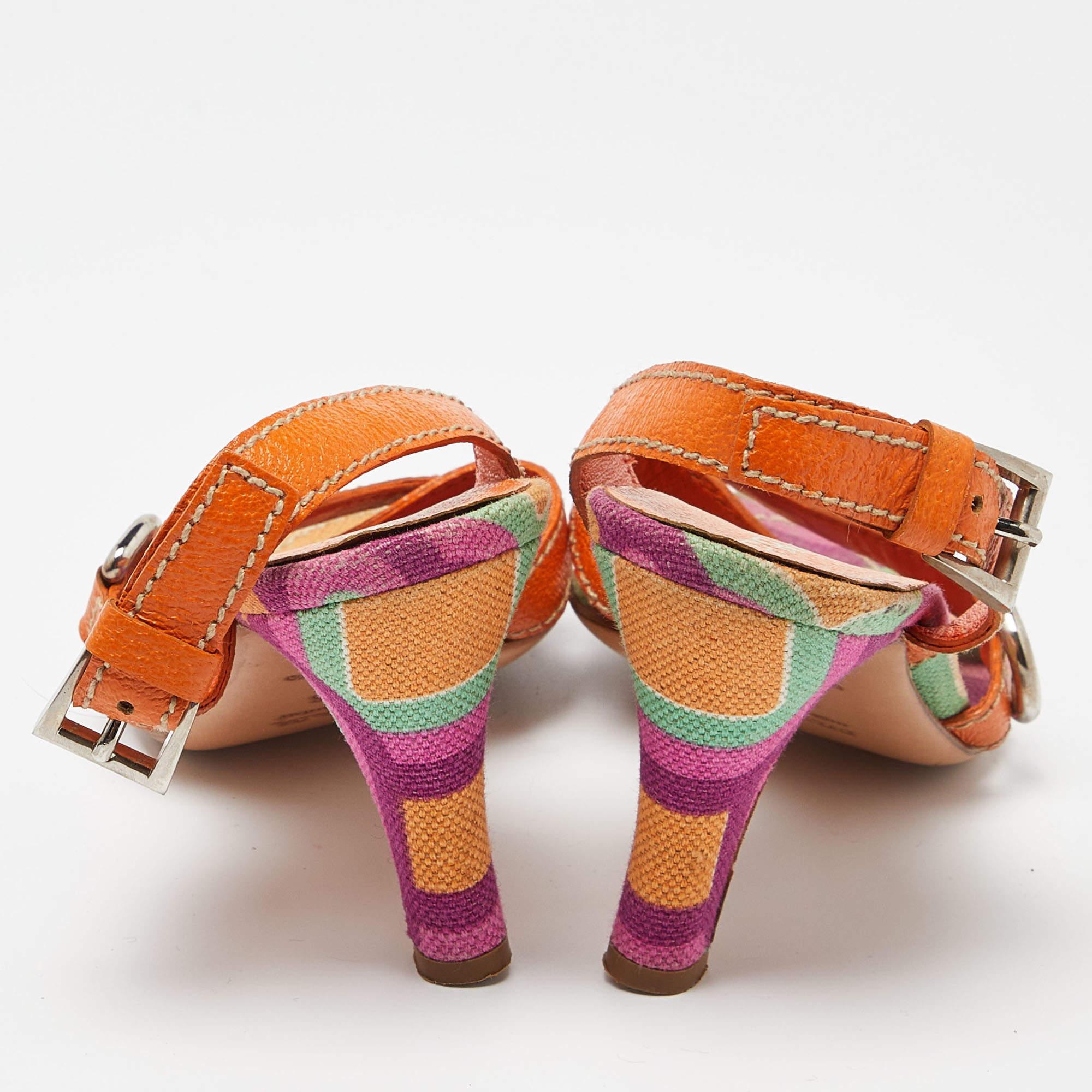 Prada - Sandales à lanières en cuir imprimé multicolore, taille 36 Pour femmes en vente