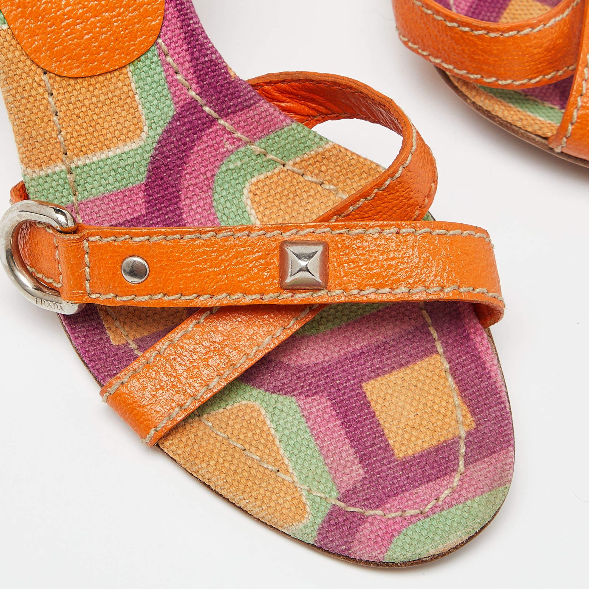 Prada - Sandales à lanières en cuir imprimé multicolore, taille 36 en vente 2