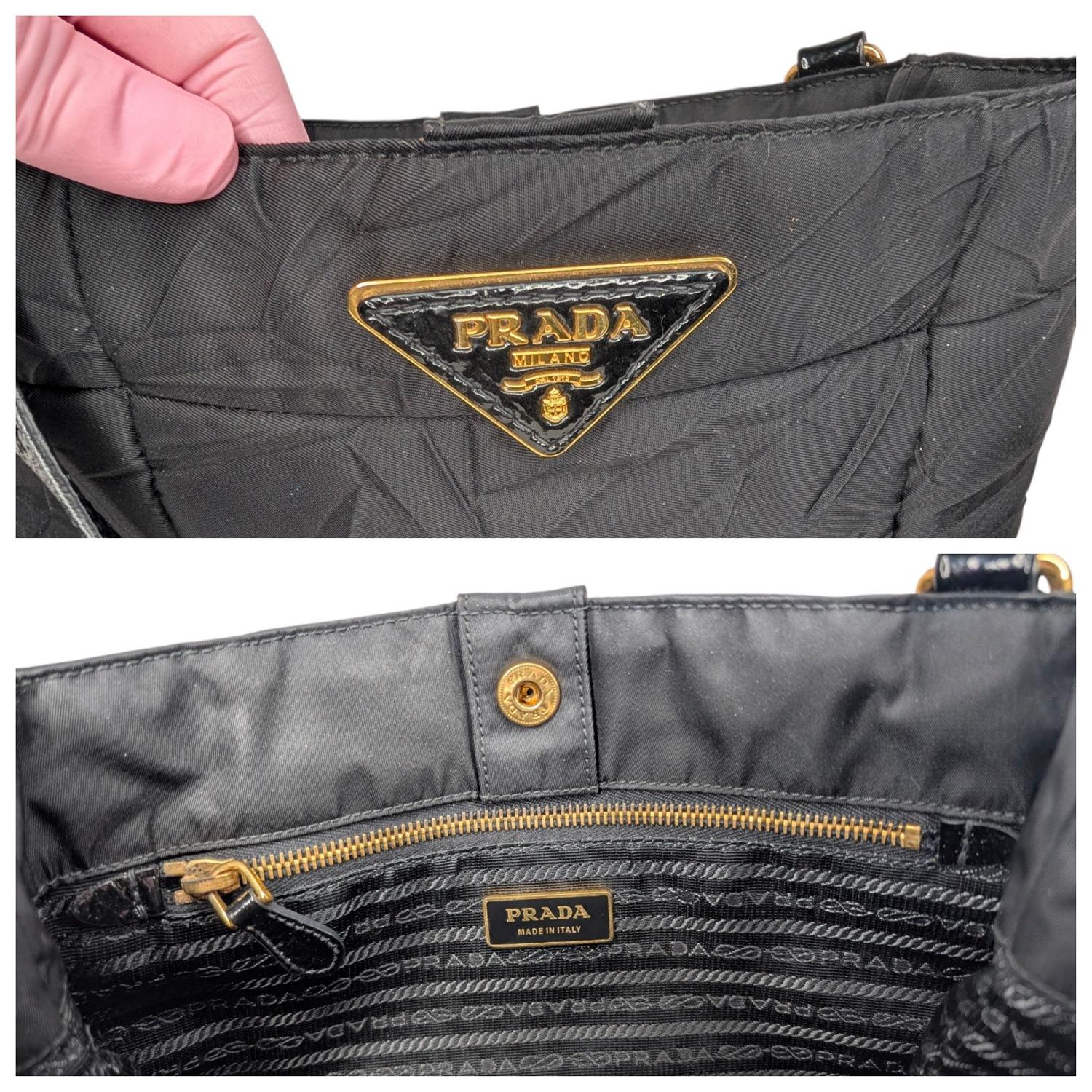 Borsa a tracolla in nylon di Prada con rifiniture in Naplak e Tessuto in vendita 4