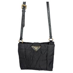 Borsa a tracolla in nylon di Prada con rifiniture in Naplak e Tessuto